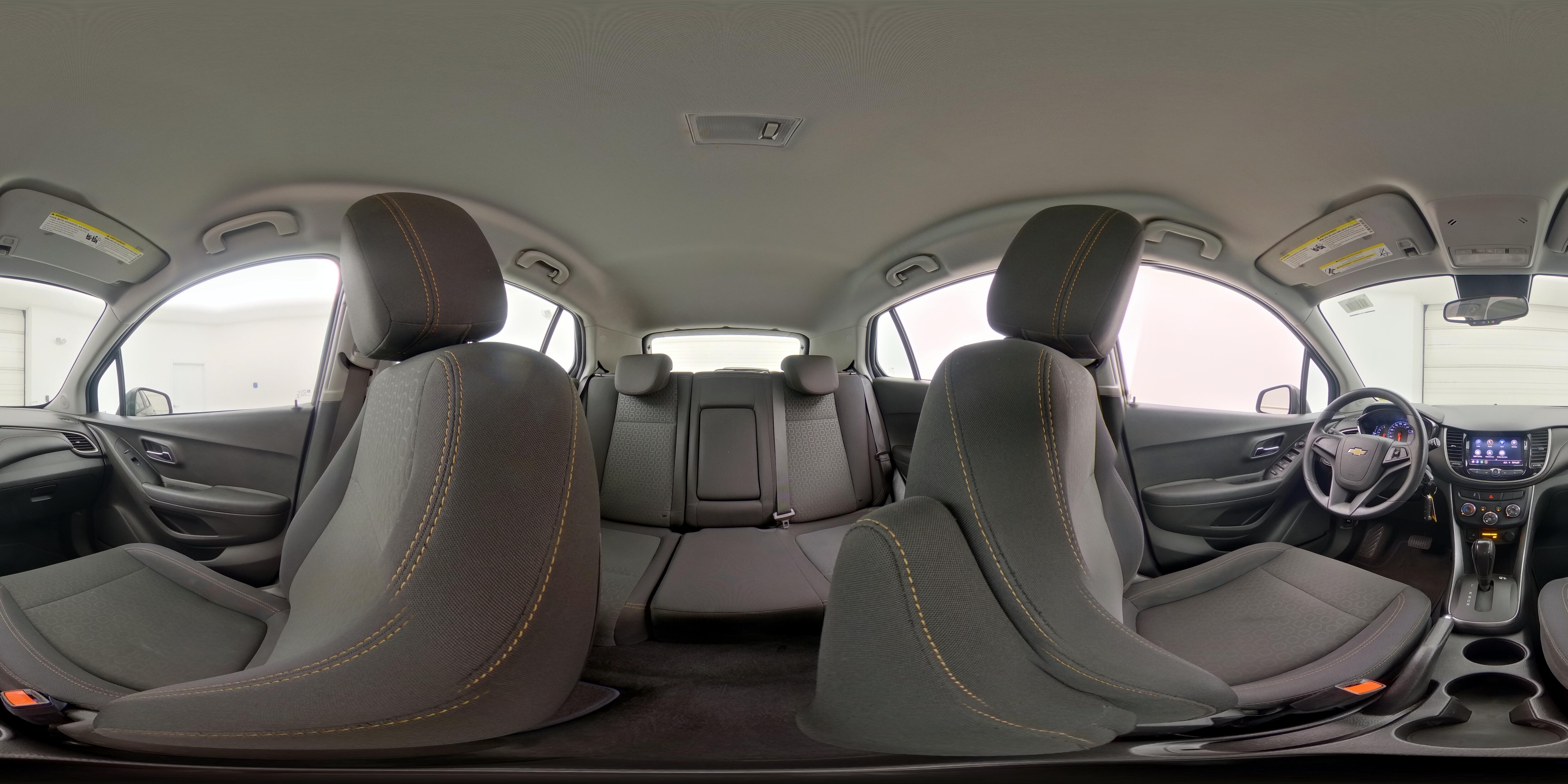 2020 Chevrolet Trax LS - Photo 24
