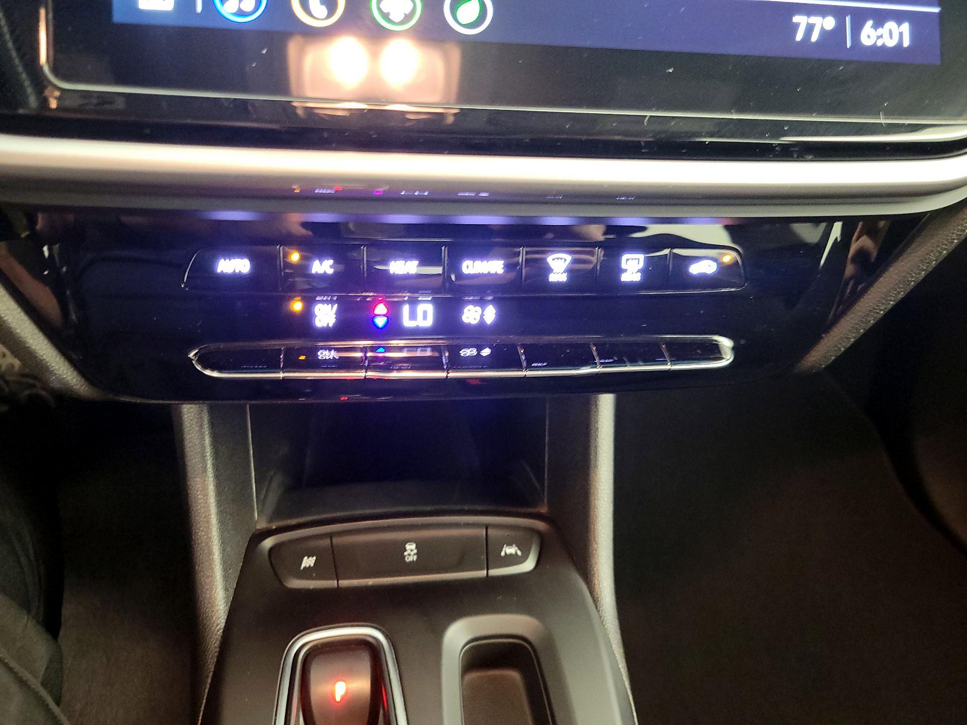 Thumbnail: 2022 Chevrolet Bolt EV - 16