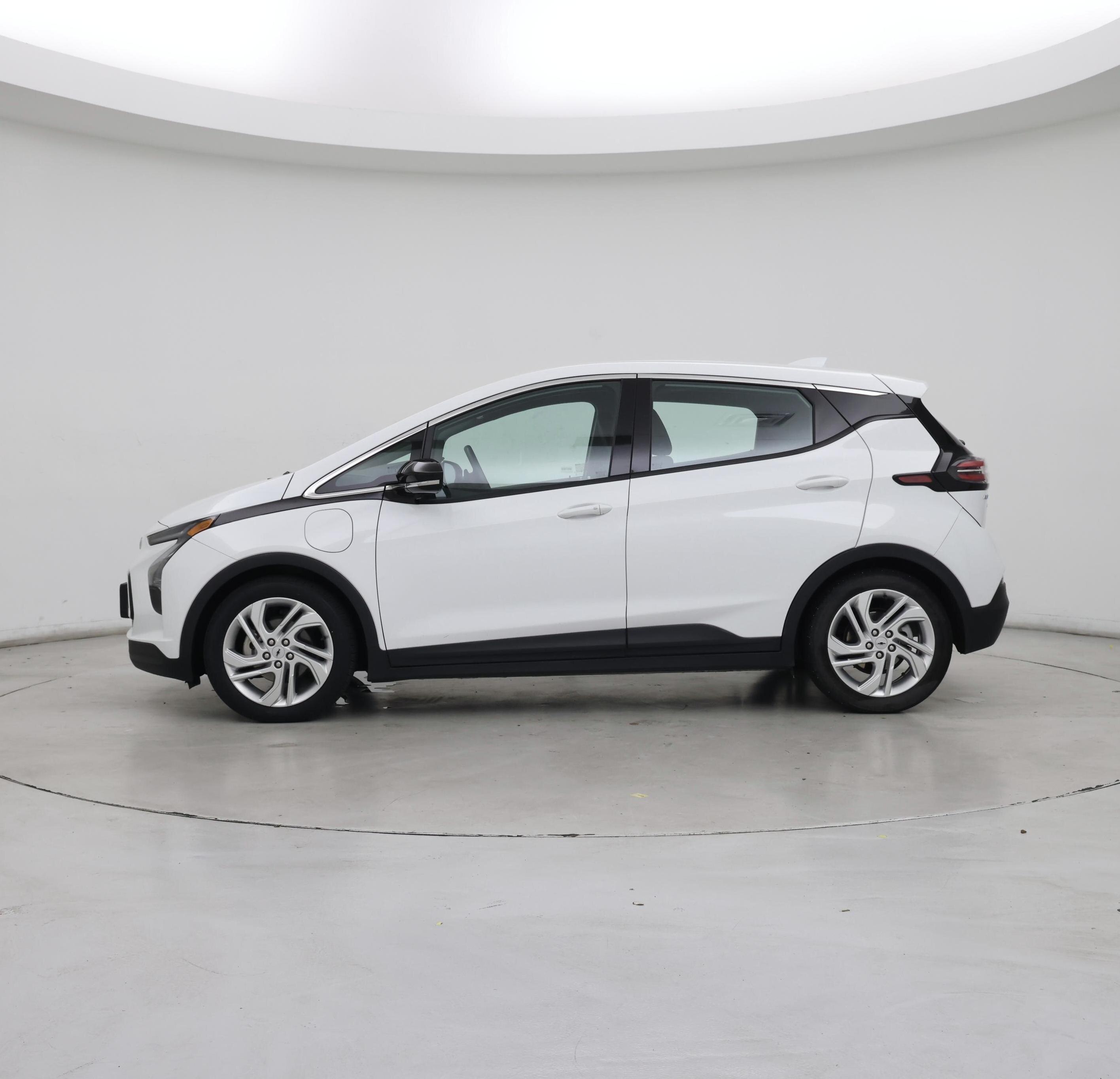 Thumbnail: 2022 Chevrolet Bolt EV - 3