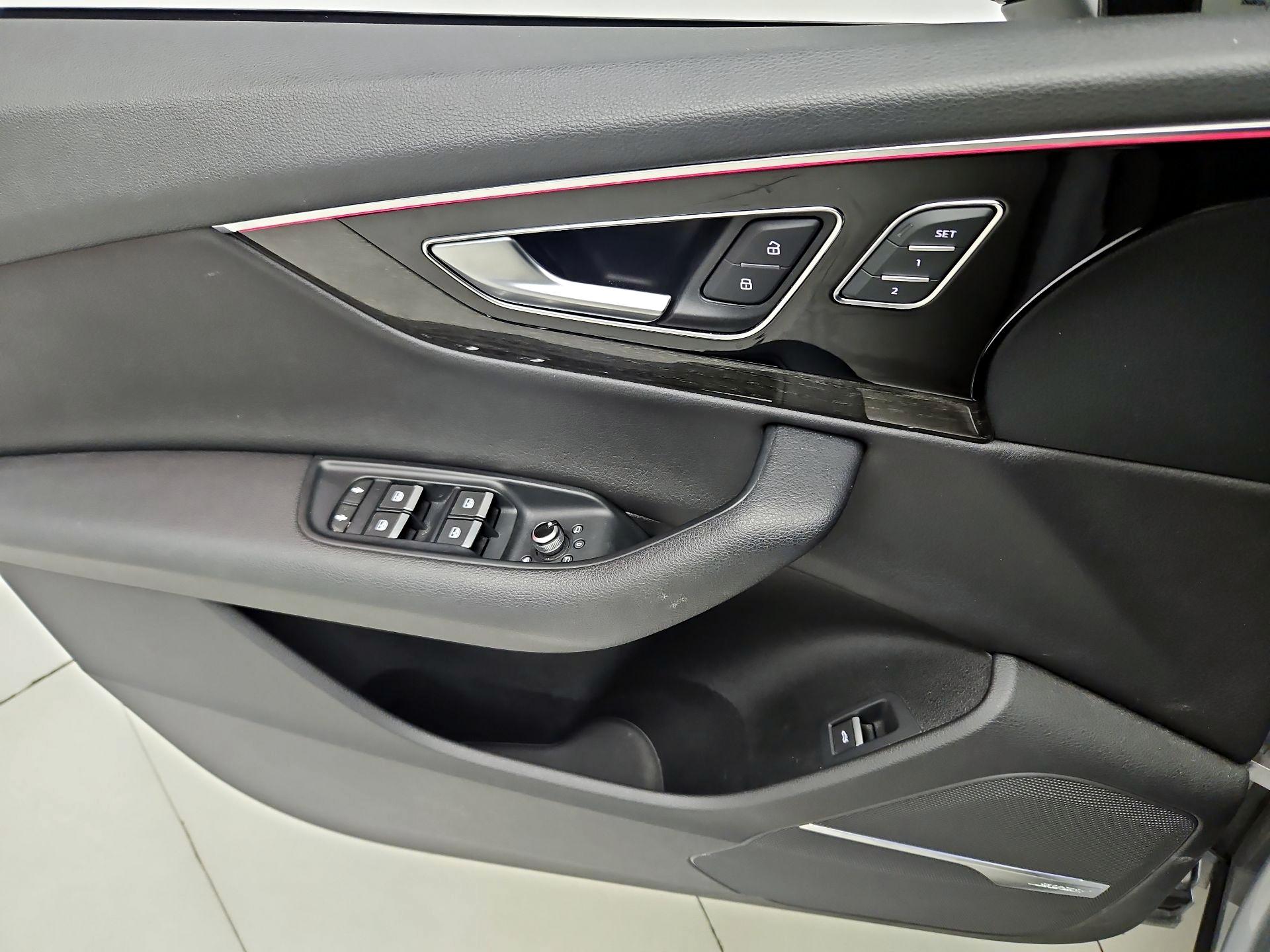 Thumbnail: 2019 Audi Q7 - 12