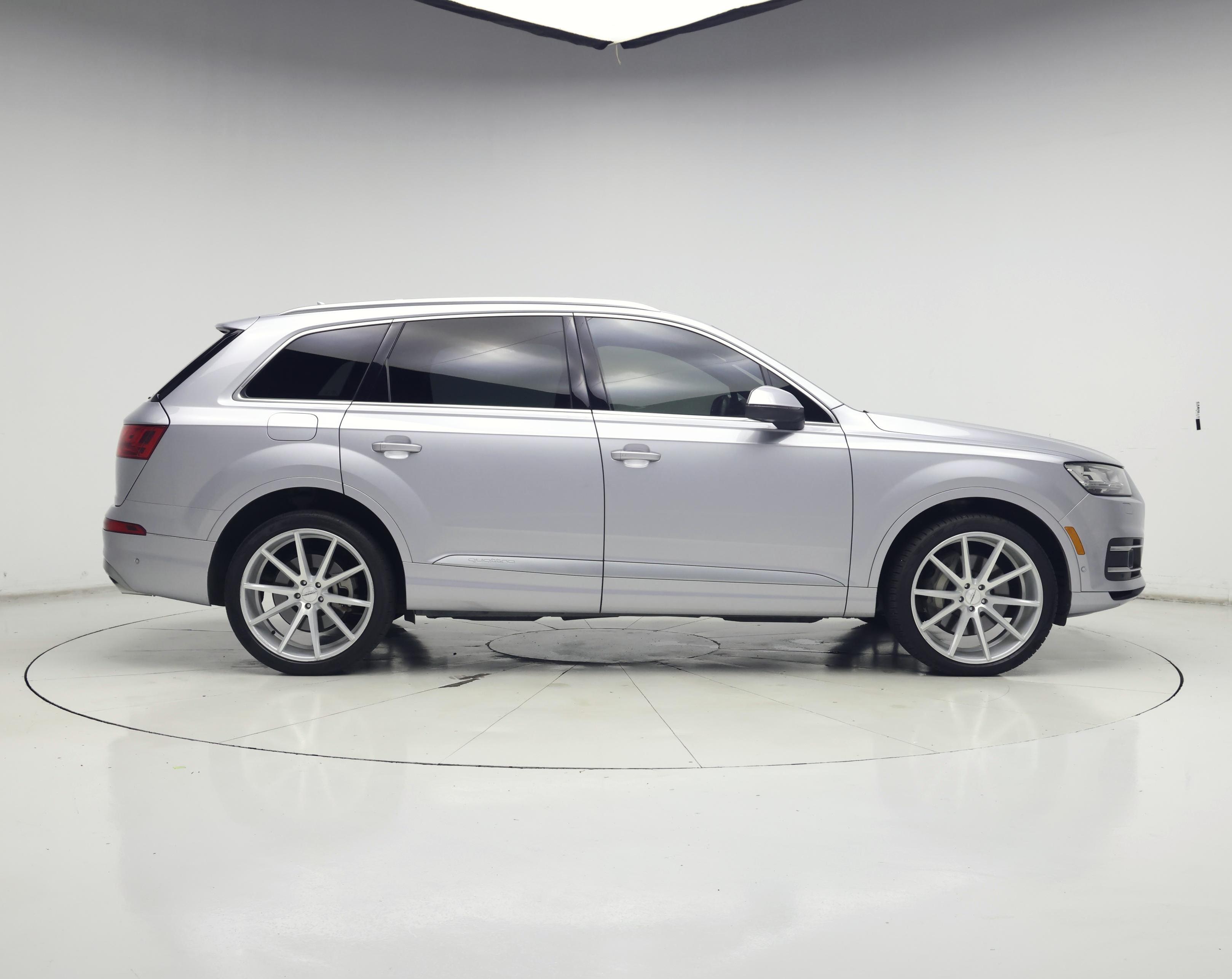 Thumbnail: 2019 Audi Q7 - 7