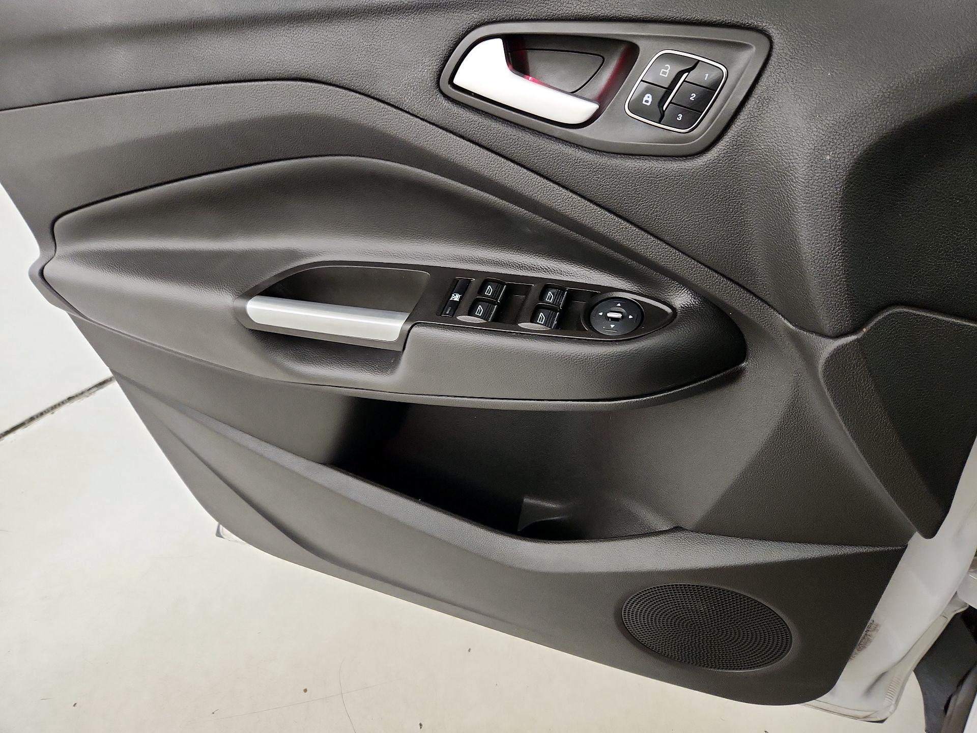 Thumbnail: 2015 Ford Escape - 12