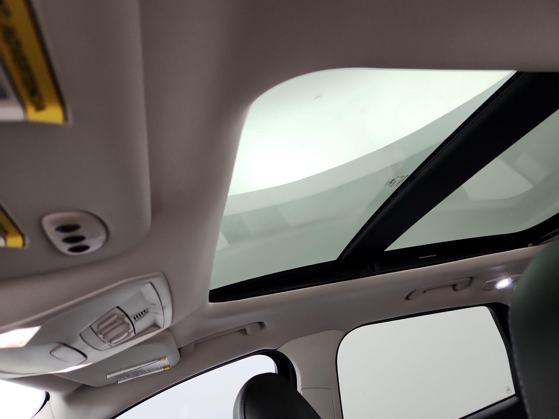 Thumbnail: 2015 Ford Escape - 20