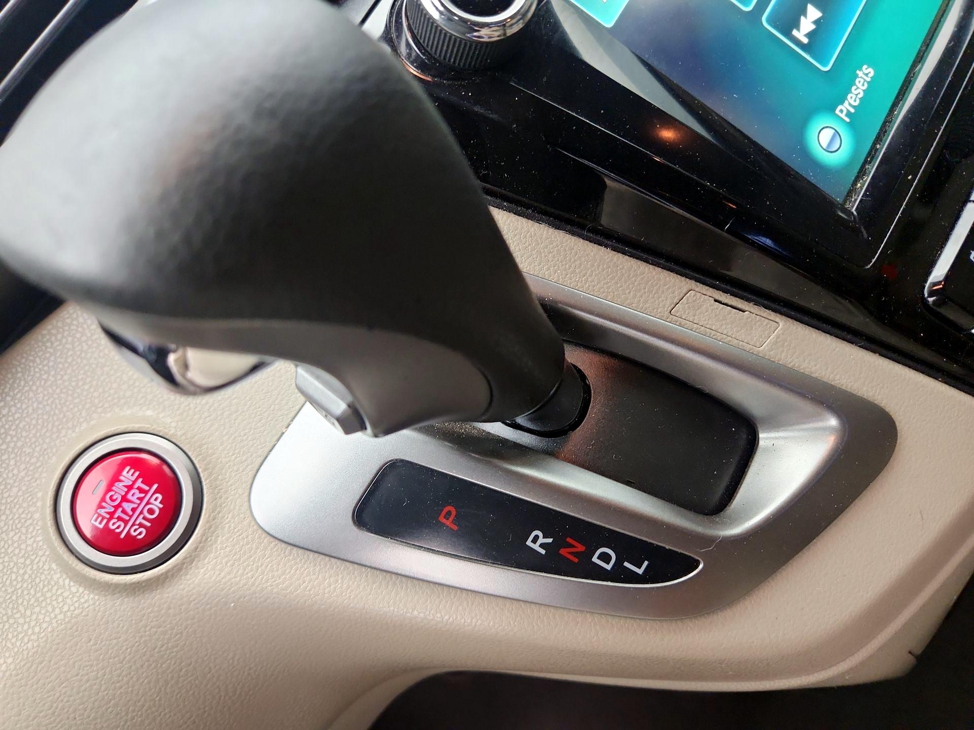Thumbnail: 2014 Honda Odyssey - 17