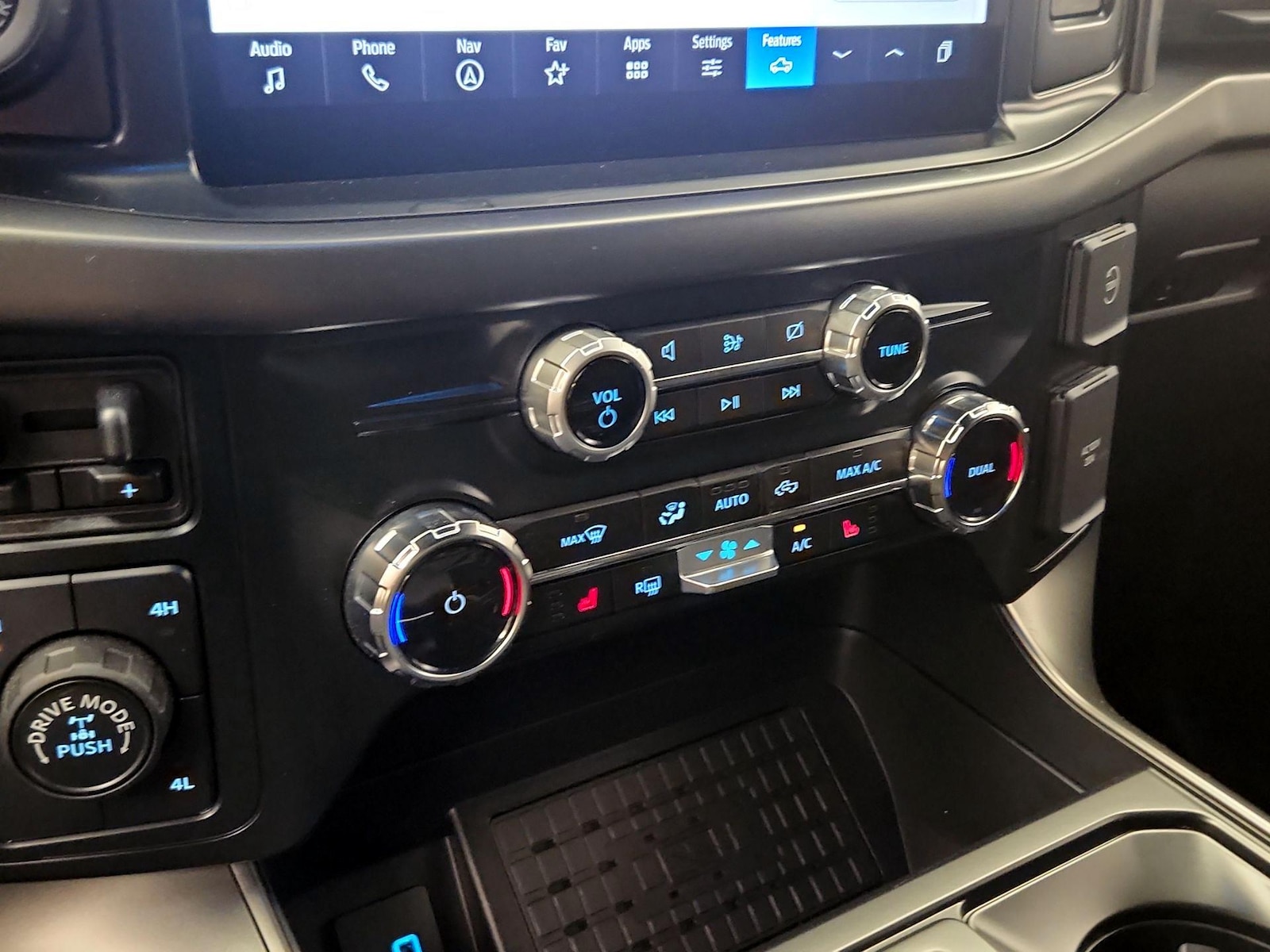 2024 Ford F-150 XLT - Photo 18