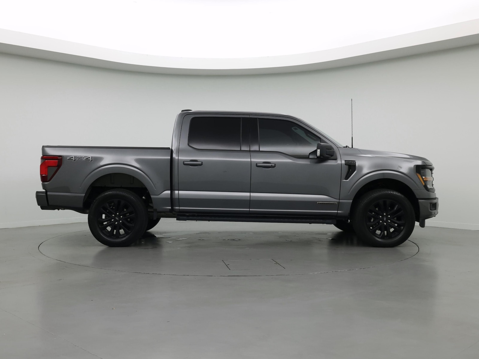 2024 Ford F-150 XLT - Photo 8