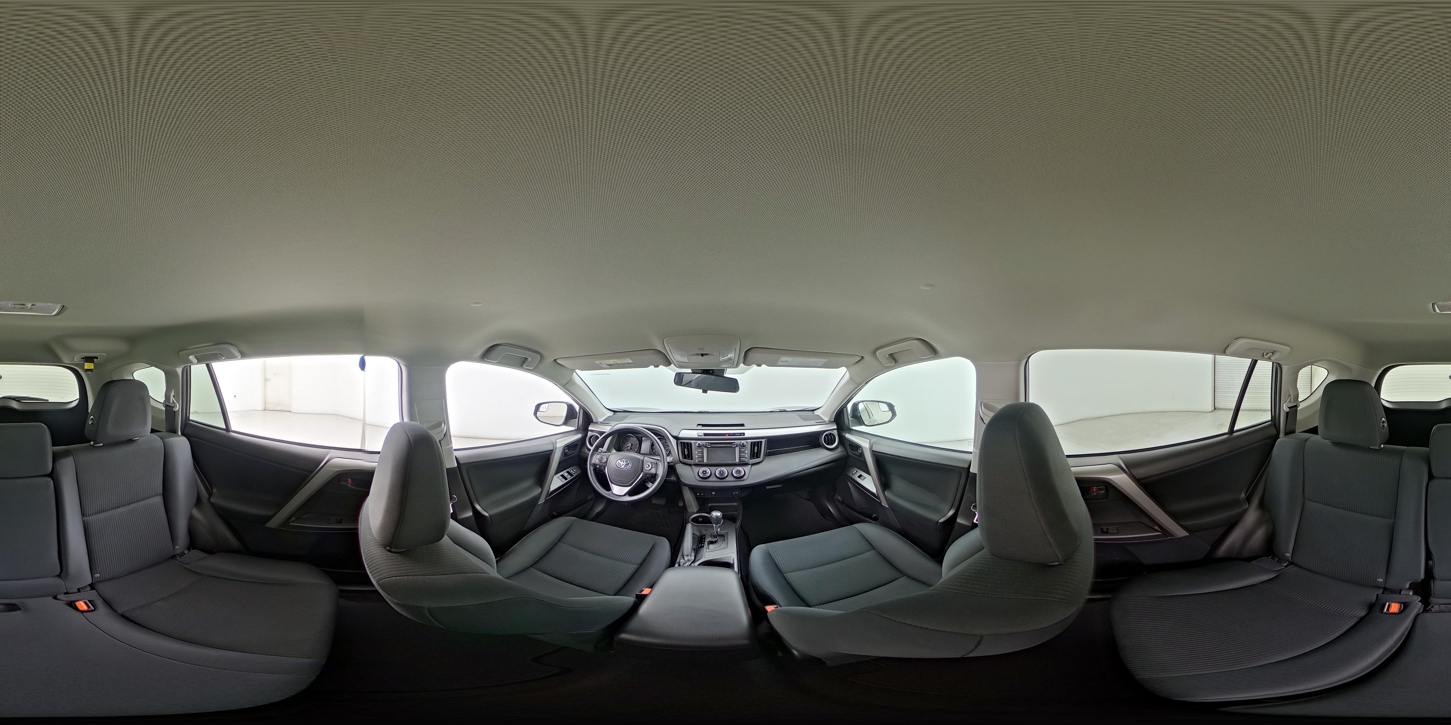 2018 Toyota RAV4 LE - Photo 25