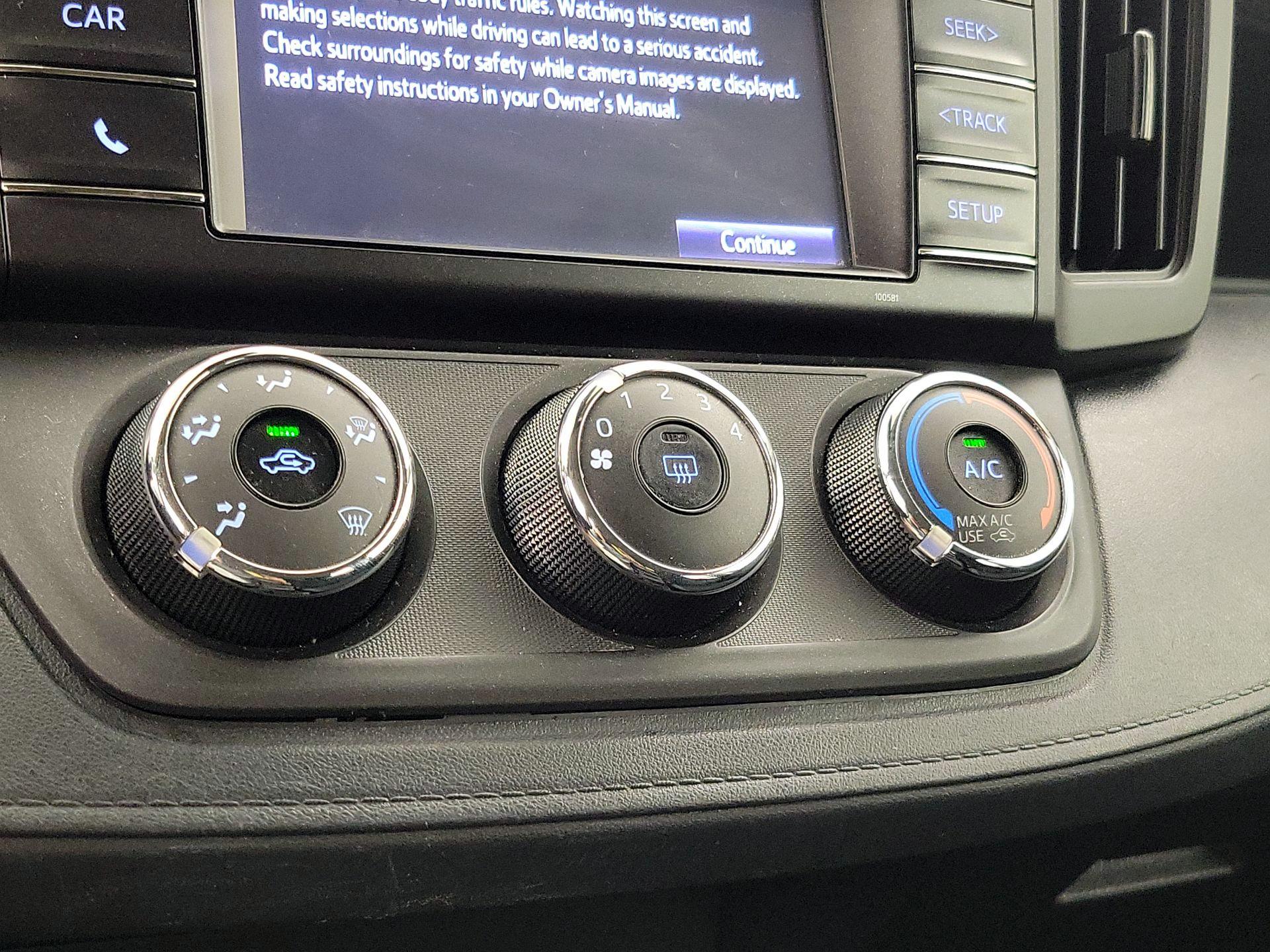Thumbnail: 2018 Toyota RAV4 - 16