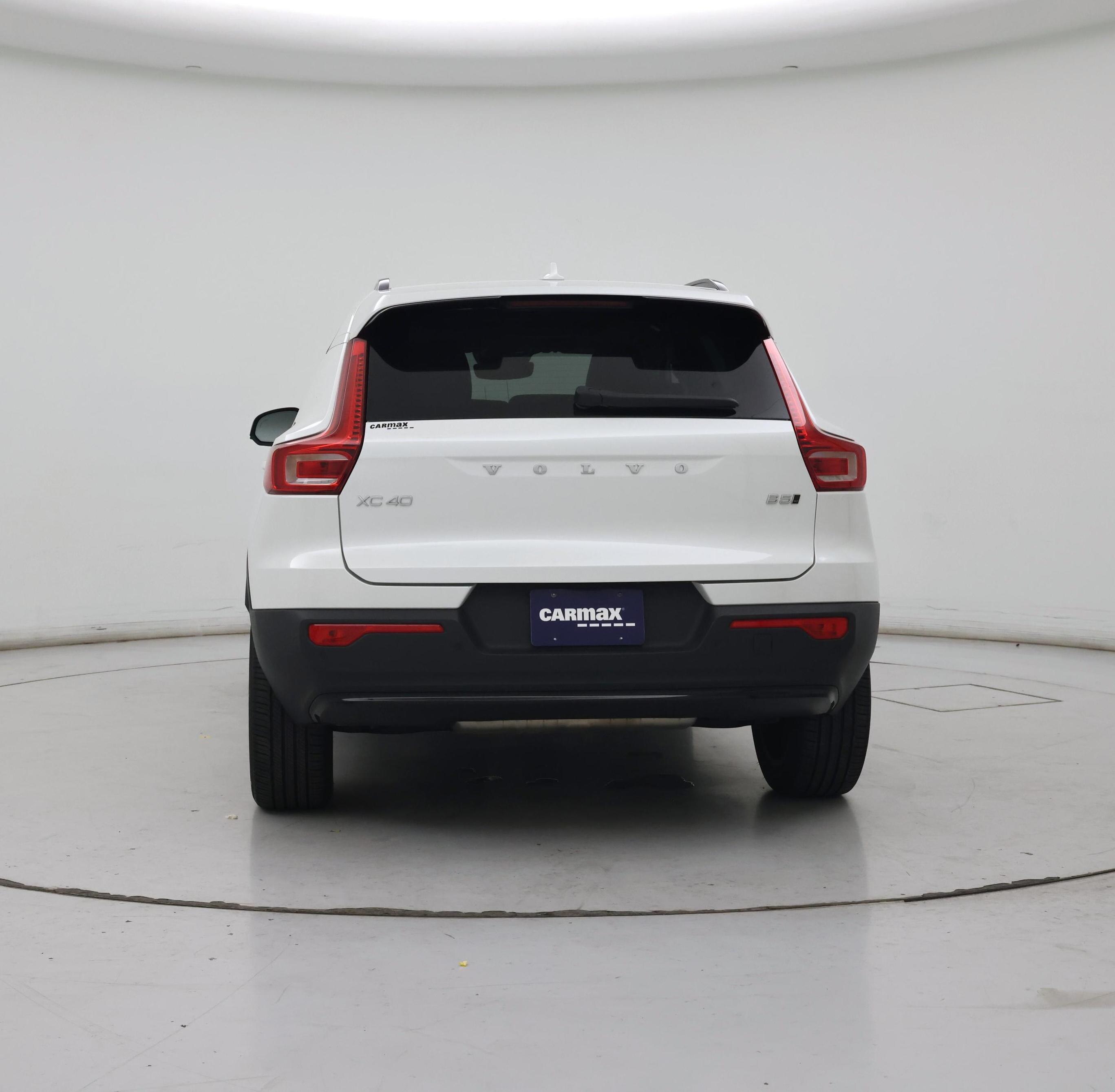 Thumbnail: 2023 Volvo XC40 - 6