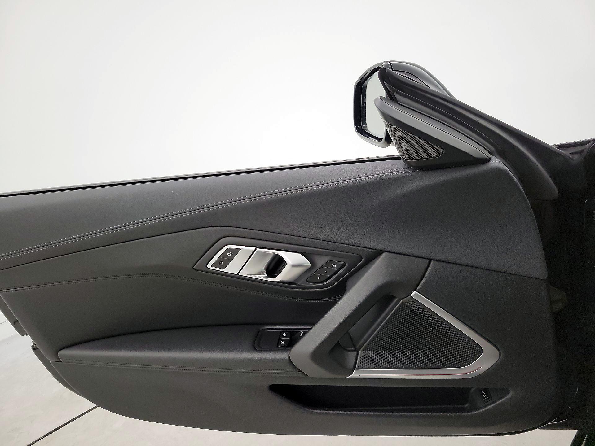 Thumbnail: 2022 BMW Z4 - 12
