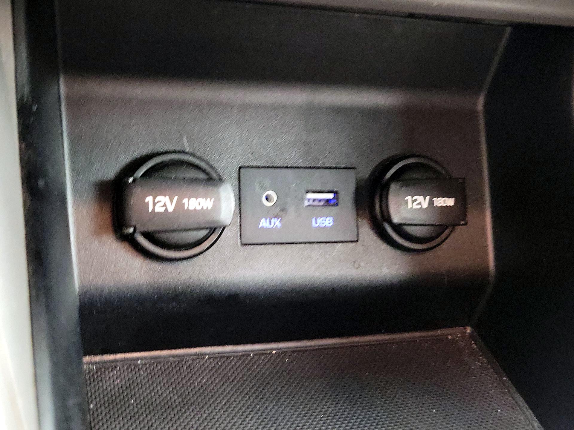 Thumbnail: 2019 Hyundai Elantra - 18