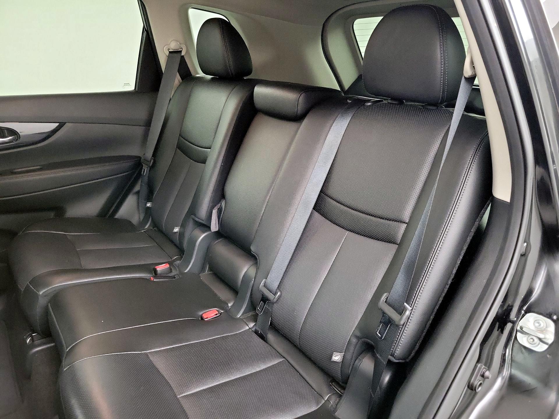 Thumbnail: 2019 Nissan Rogue - 19
