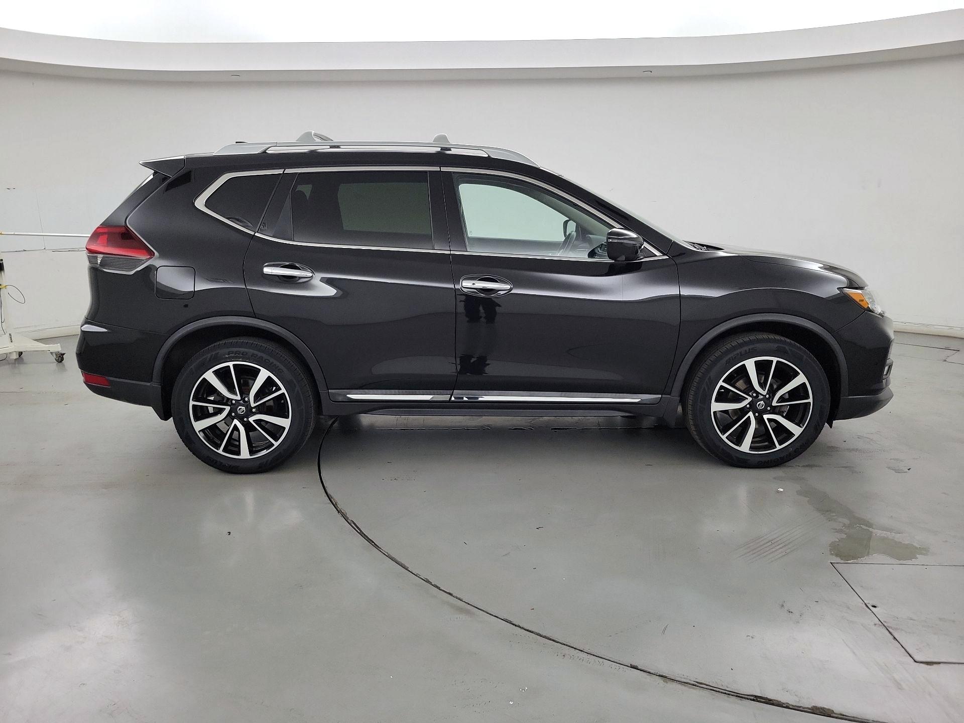Thumbnail: 2019 Nissan Rogue - 4