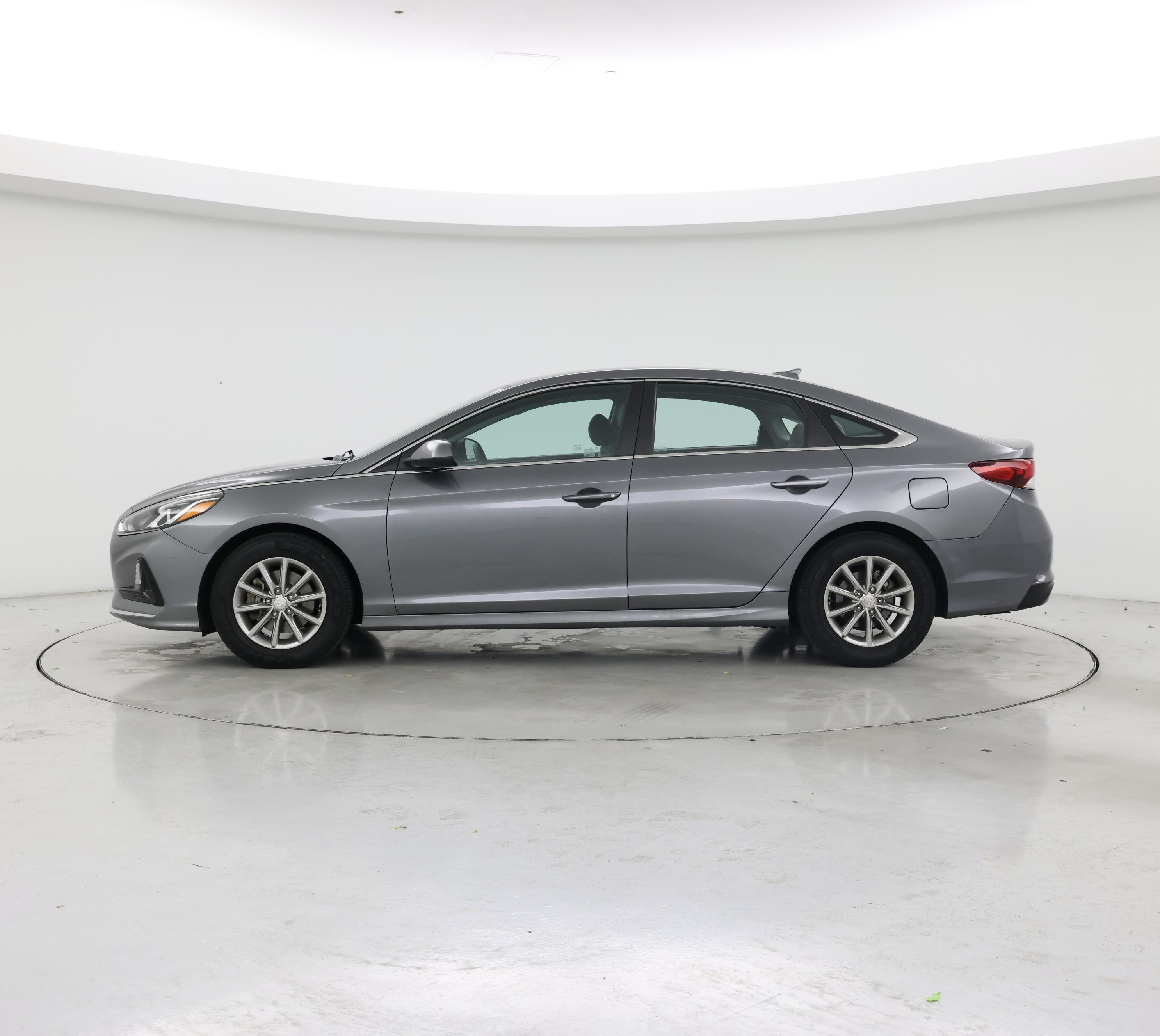 Thumbnail: 2019 Hyundai Sonata - 3