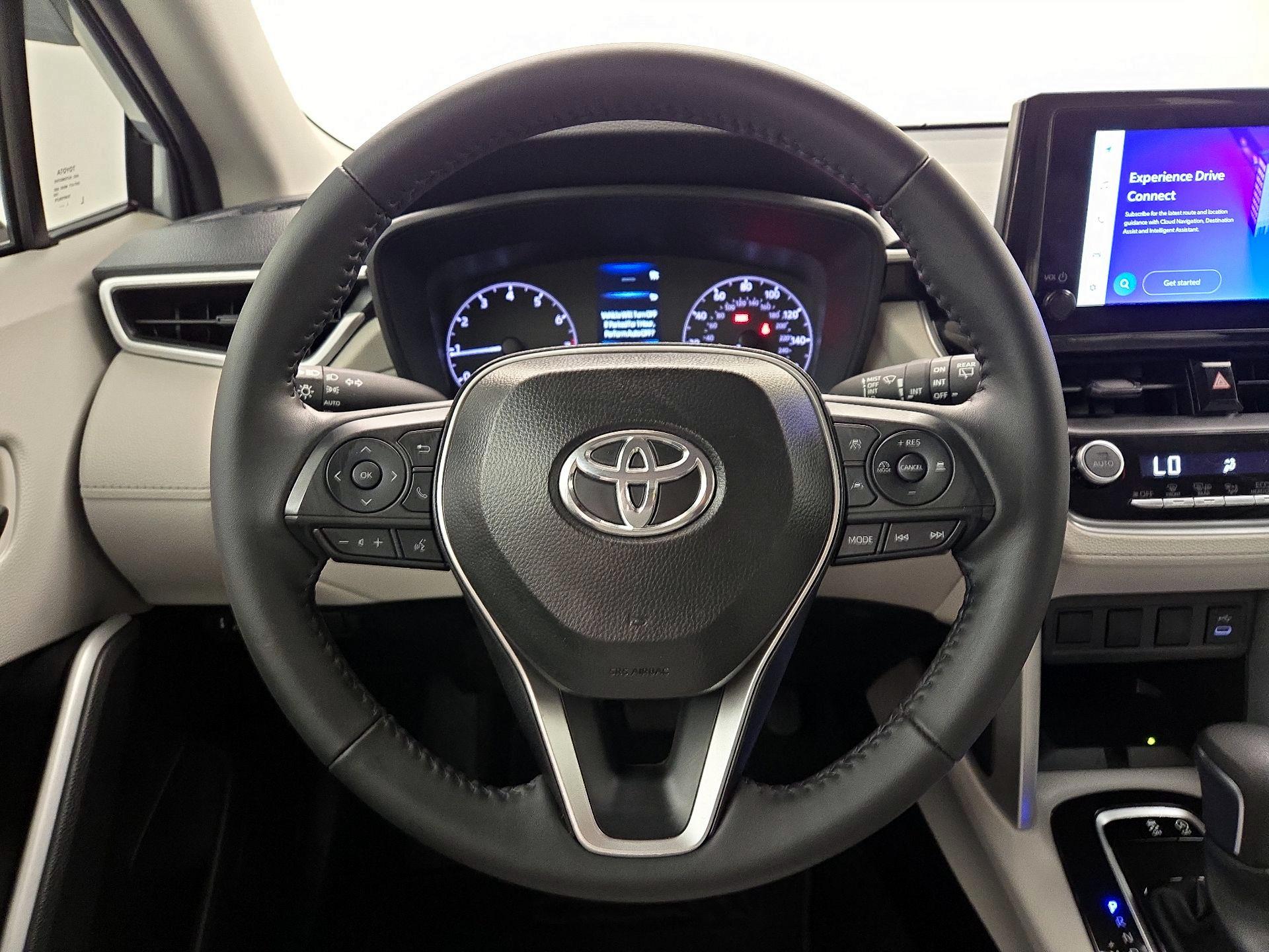 Thumbnail: 2025 Toyota Corolla Cross - 10
