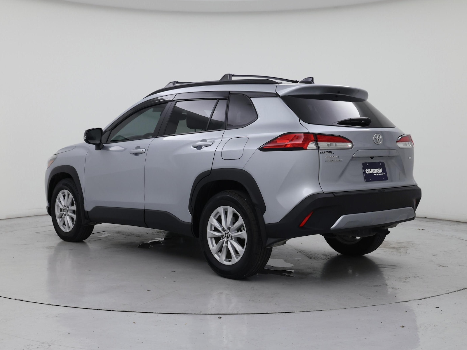 2025 Toyota Corolla Cross LE - Photo 3