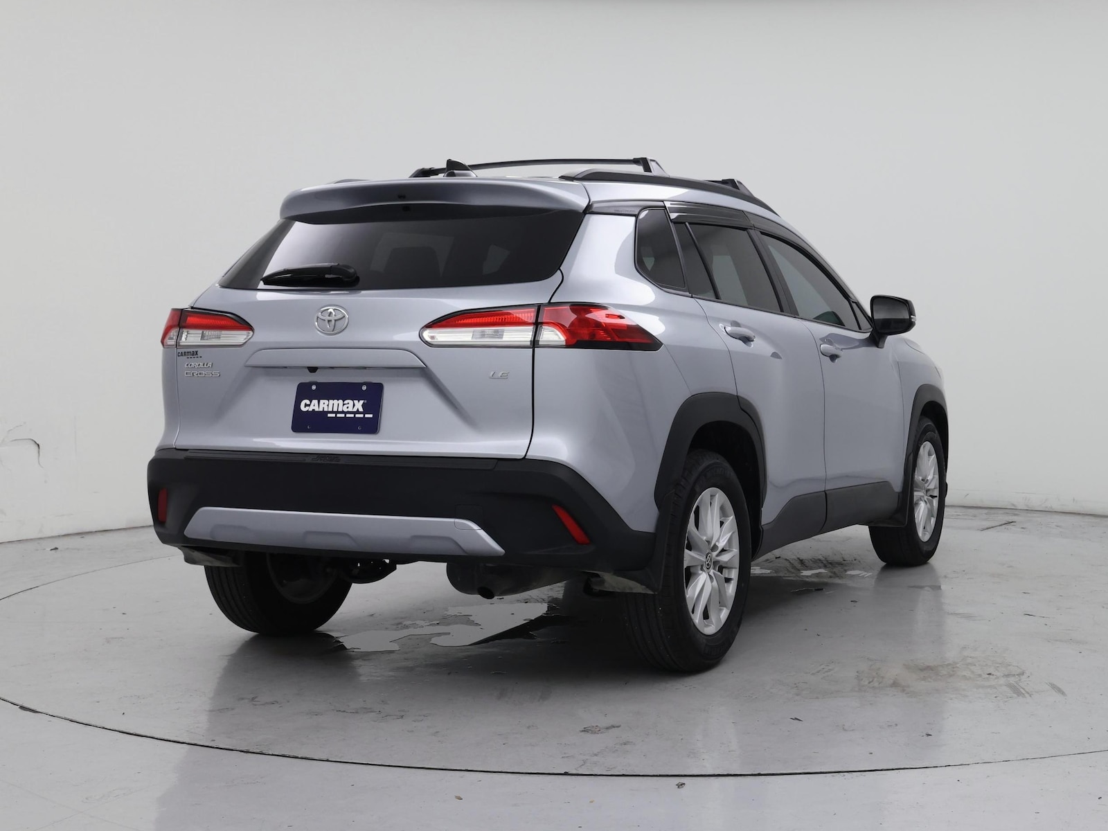 2025 Toyota Corolla Cross LE - Photo 9