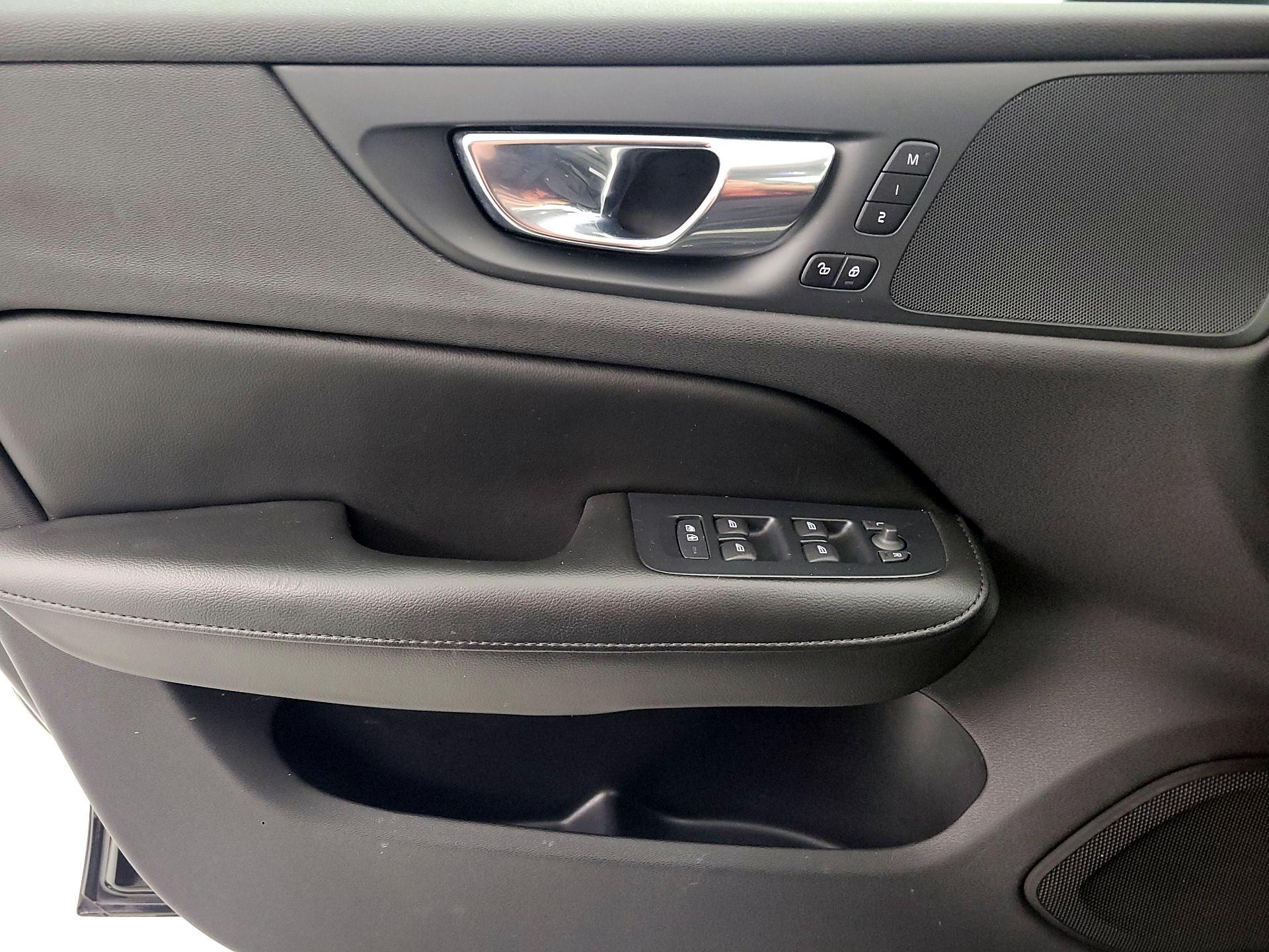 Thumbnail: 2020 Volvo S60 - 12