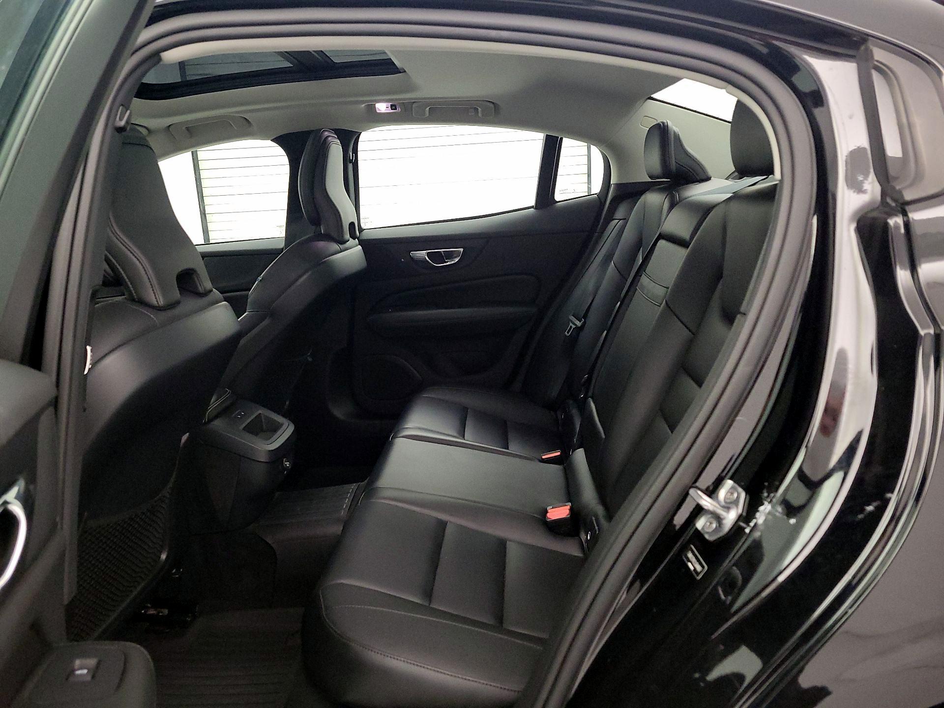 Thumbnail: 2020 Volvo S60 - 19