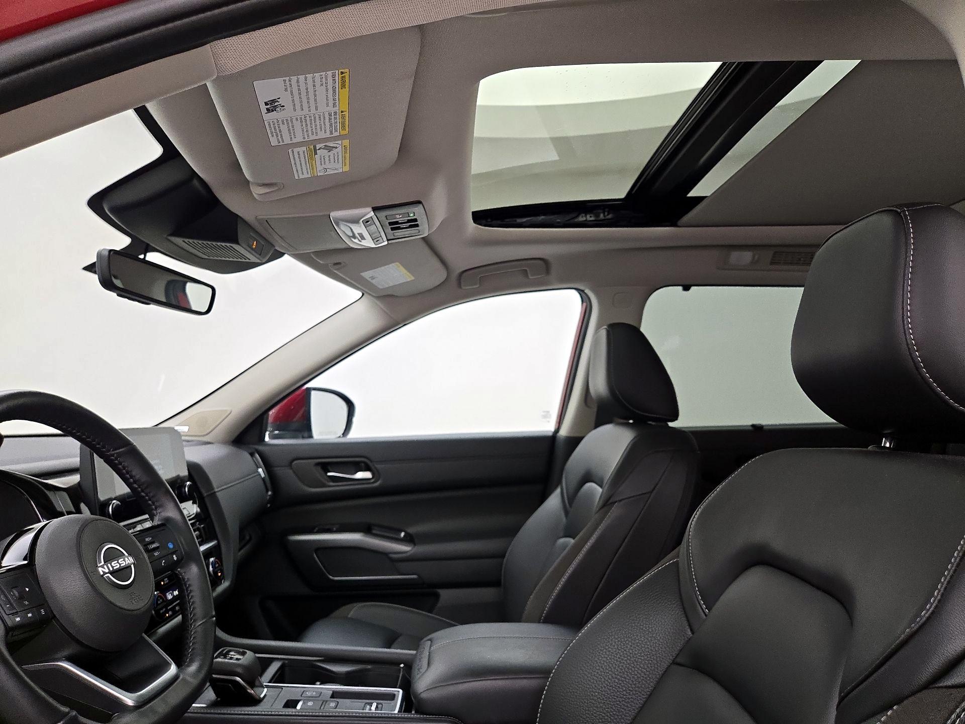 Thumbnail: 2023 Nissan Pathfinder - 20