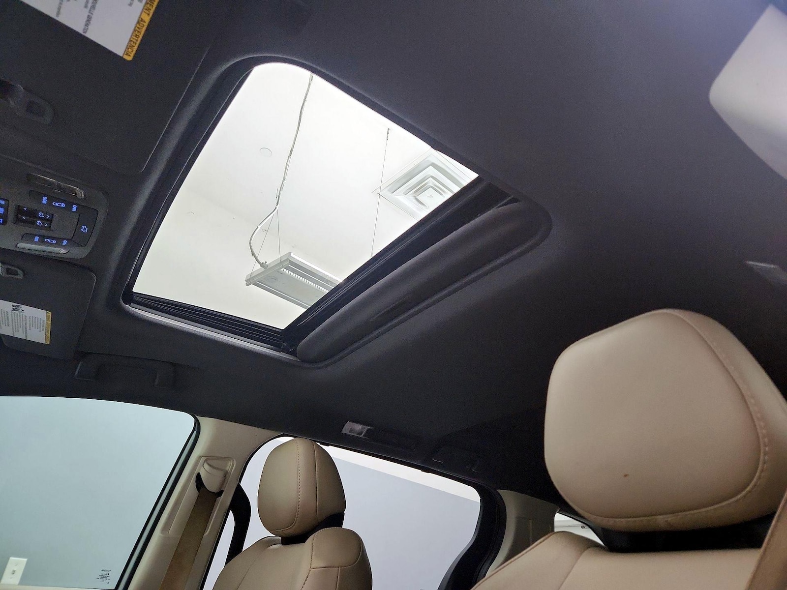 Sunroof(s) & Overhead Airbags