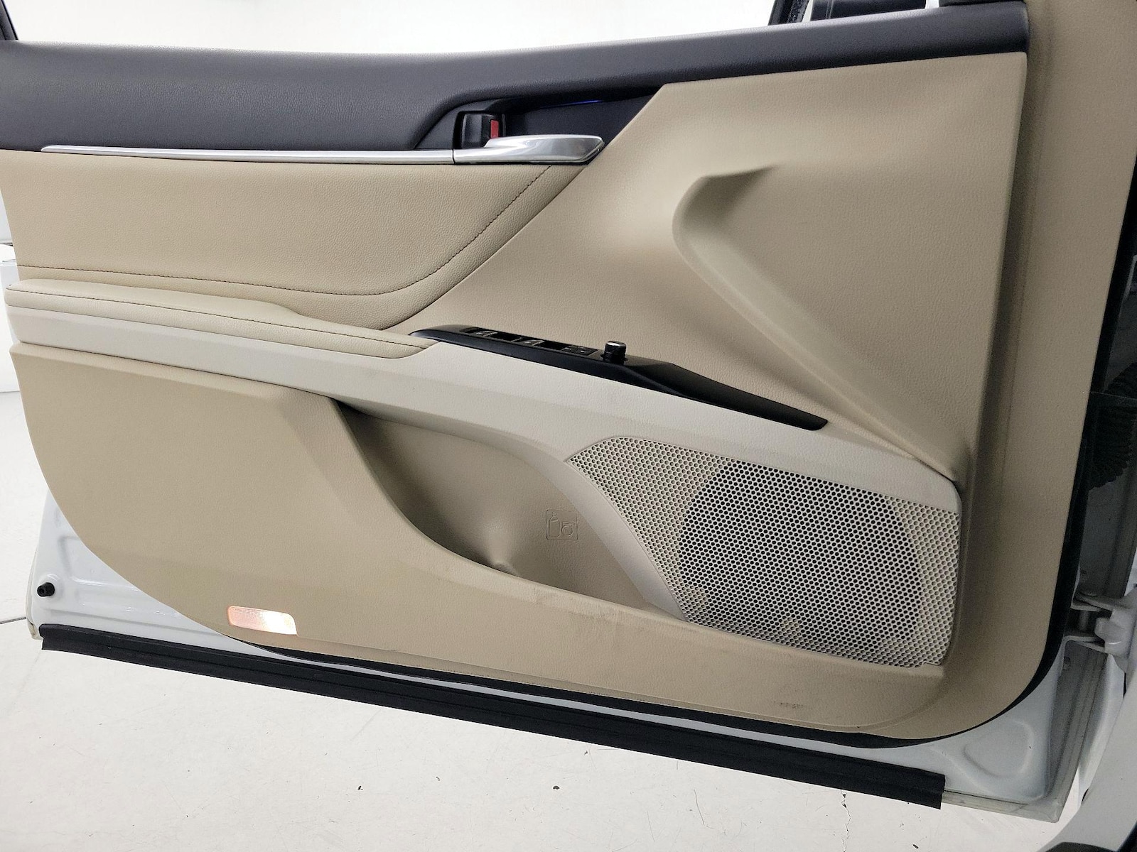2018 Toyota Camry XLE - Photo 13