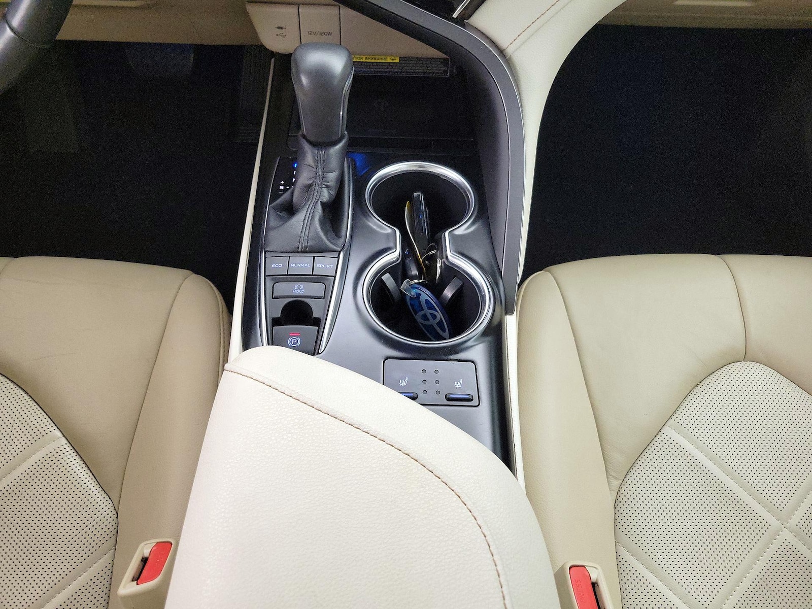 2018 Toyota Camry XLE - Photo 19