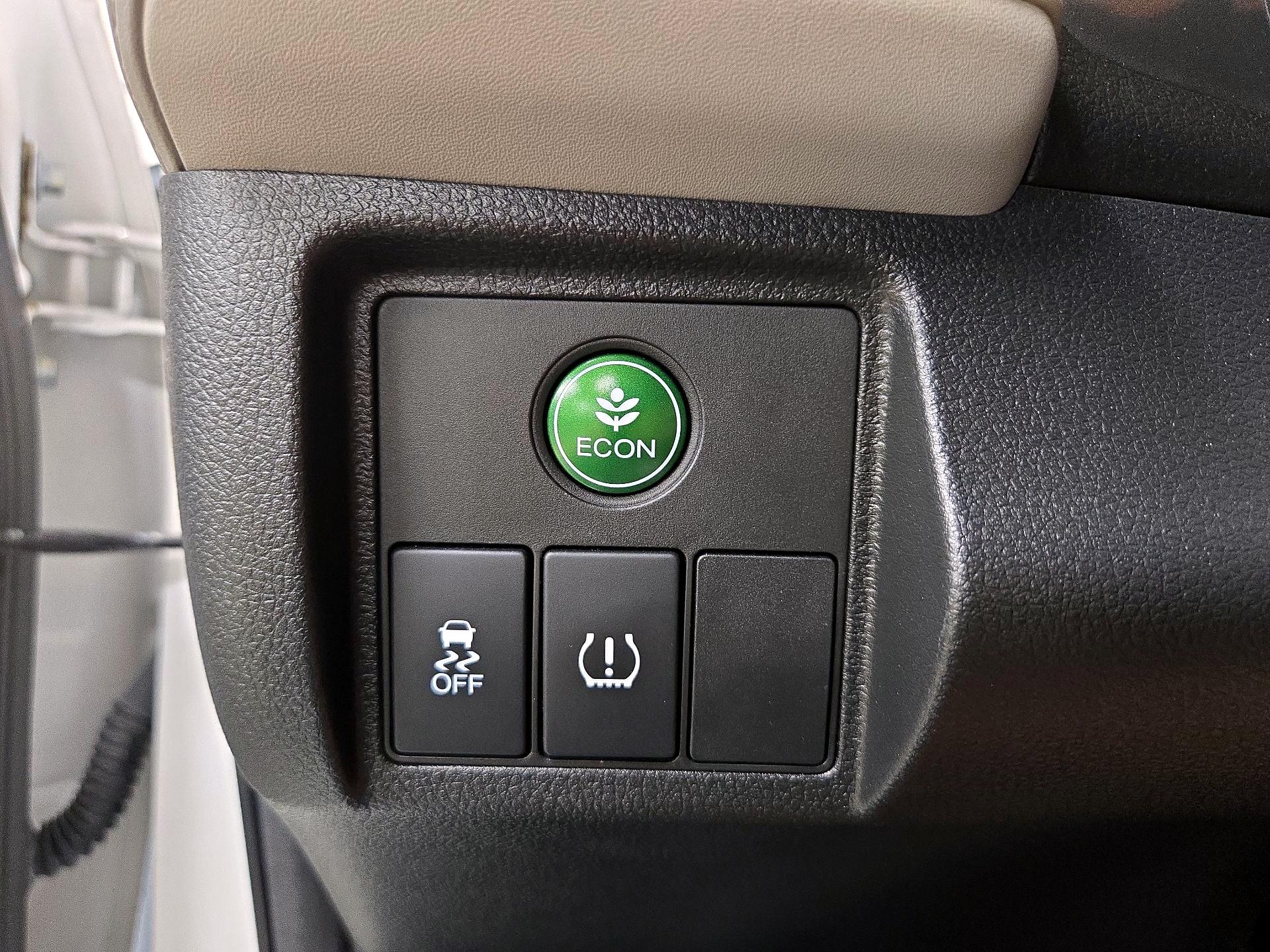 Thumbnail: 2016 Honda HR-V - 13