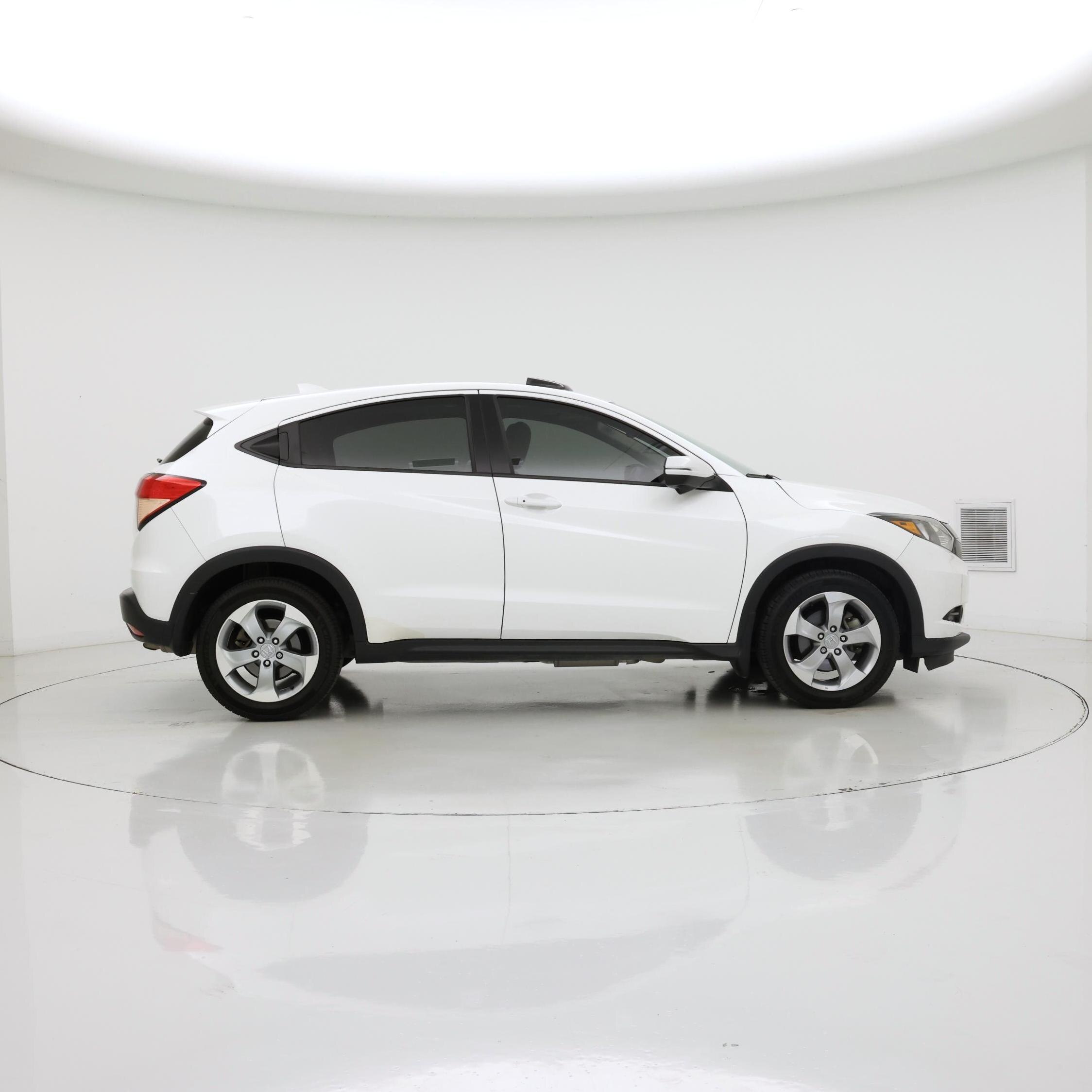 Thumbnail: 2016 Honda HR-V - 7