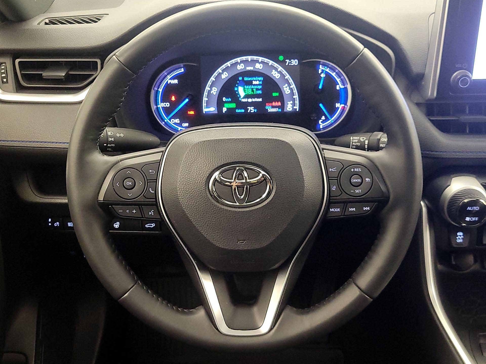 Thumbnail: 2023 Toyota RAV4 - 10