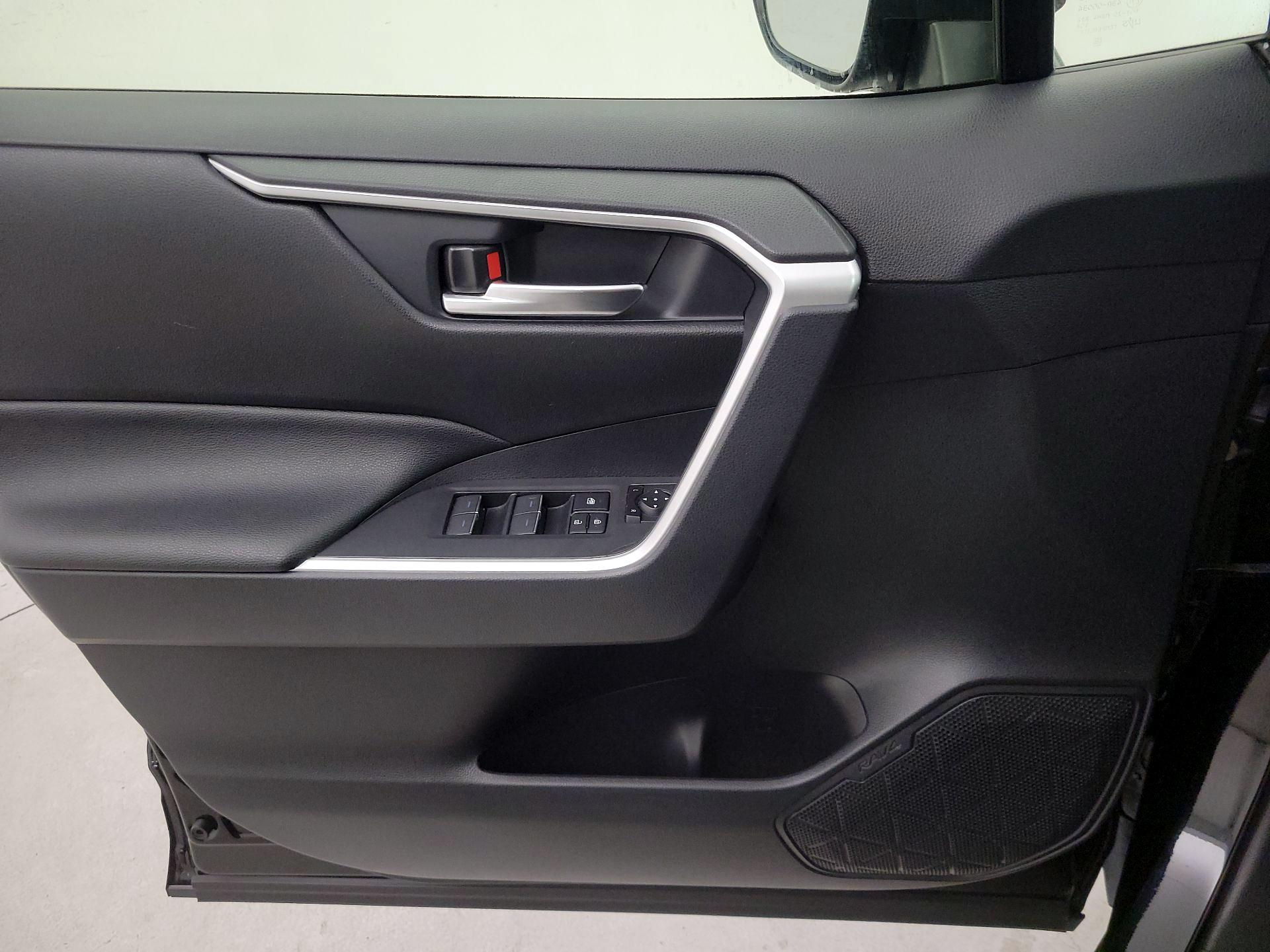 Thumbnail: 2023 Toyota RAV4 - 12