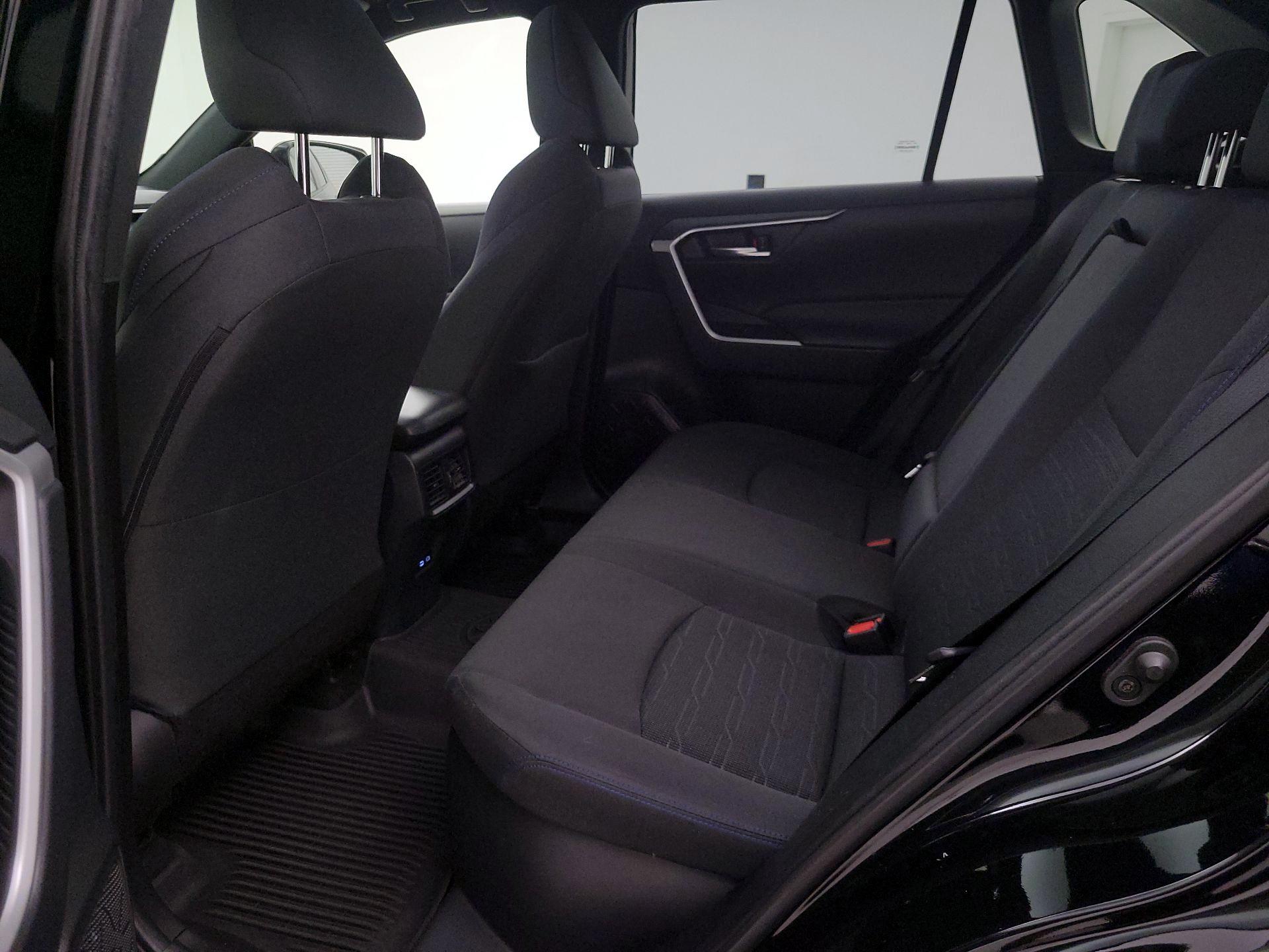 Thumbnail: 2023 Toyota RAV4 - 20