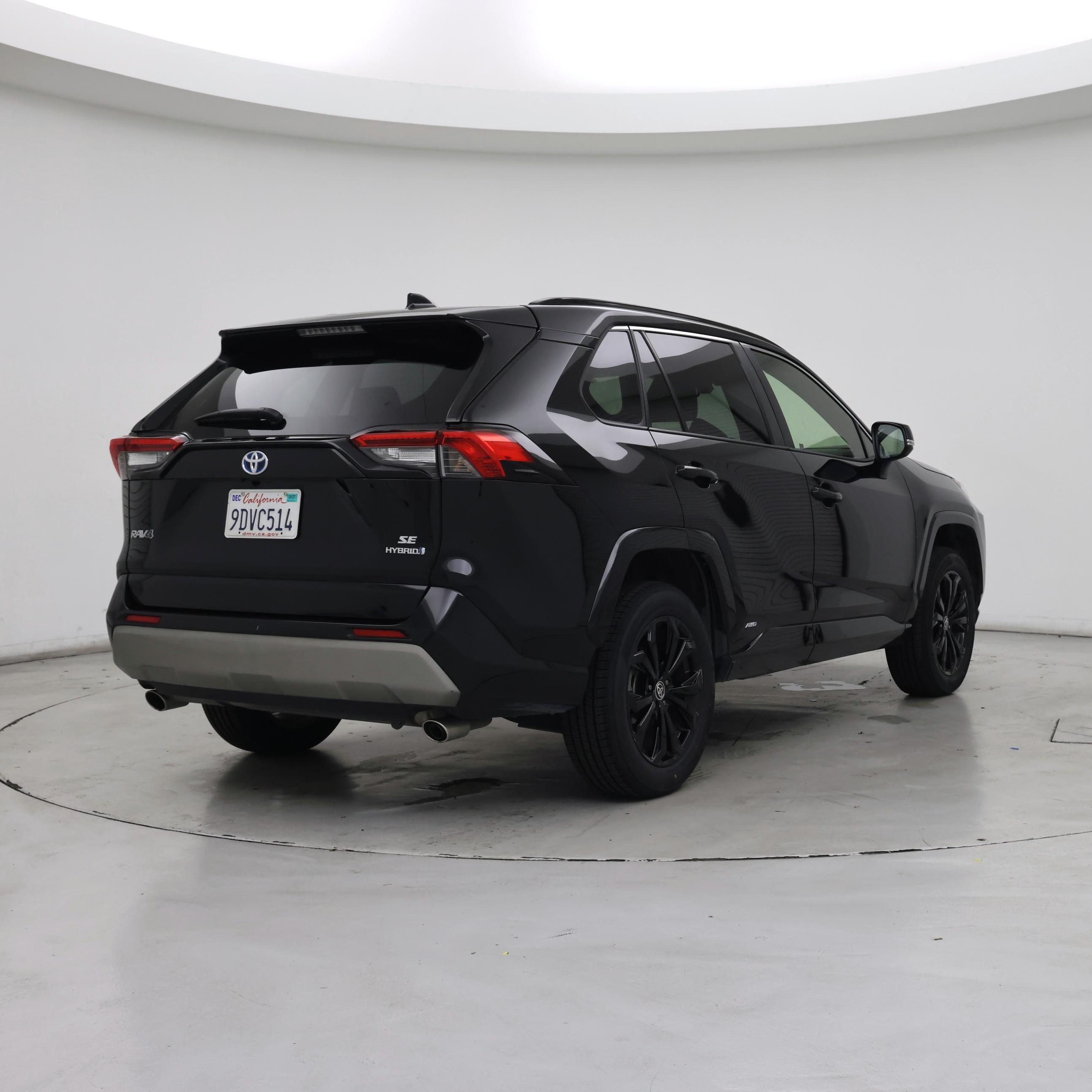 Thumbnail: 2023 Toyota RAV4 - 8