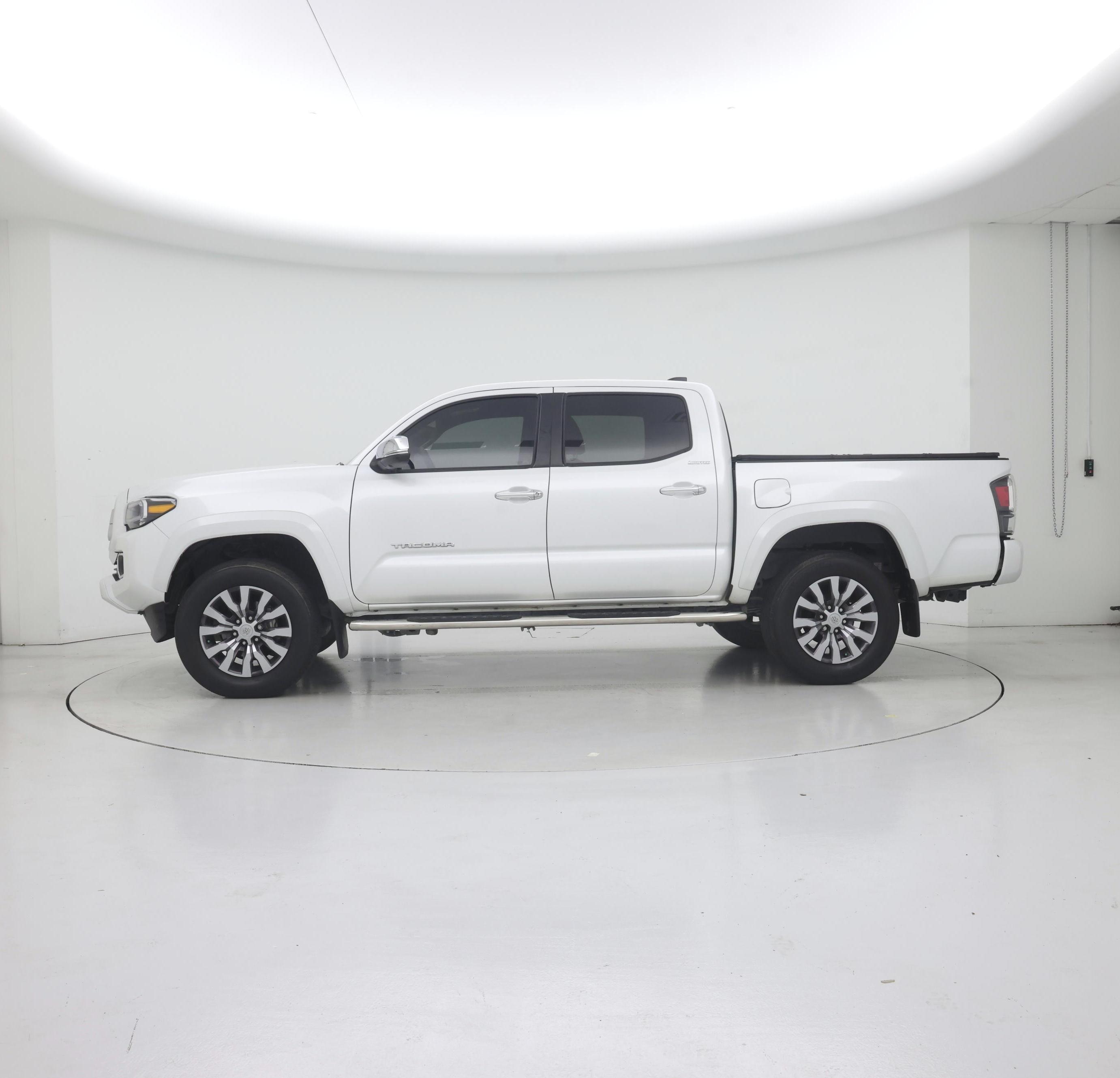 Thumbnail: 2023 Toyota Tacoma - 3