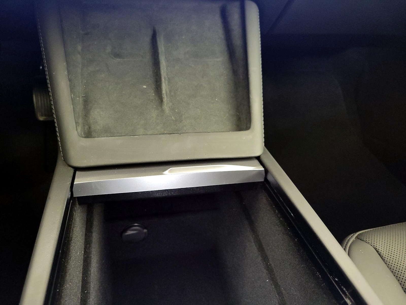 2025 Tesla Model 3 Long Range - Photo 18