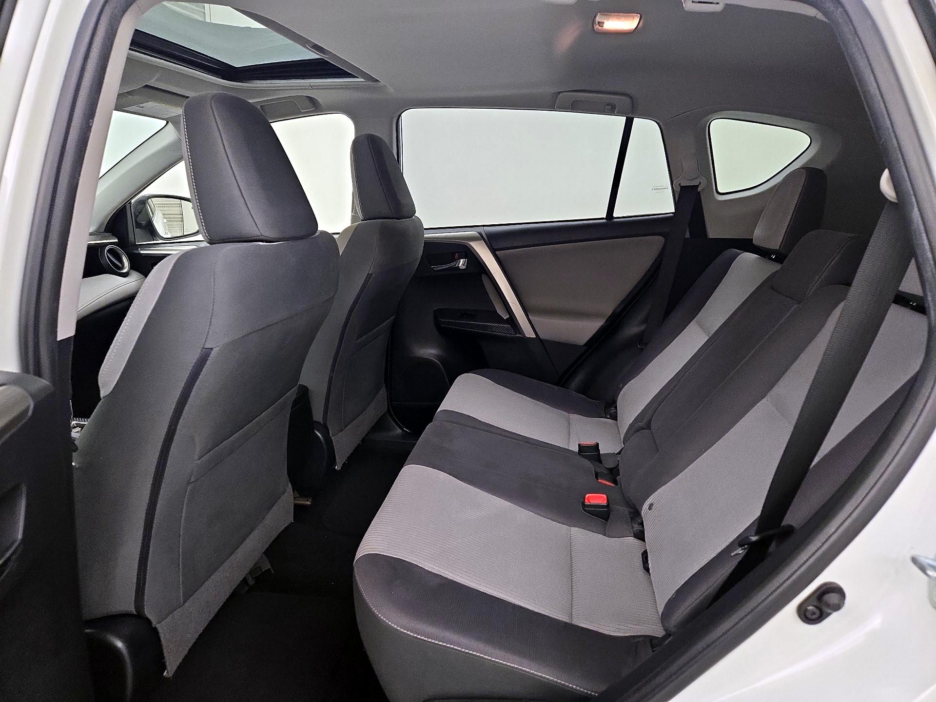 Thumbnail: 2014 Toyota RAV4 - 20