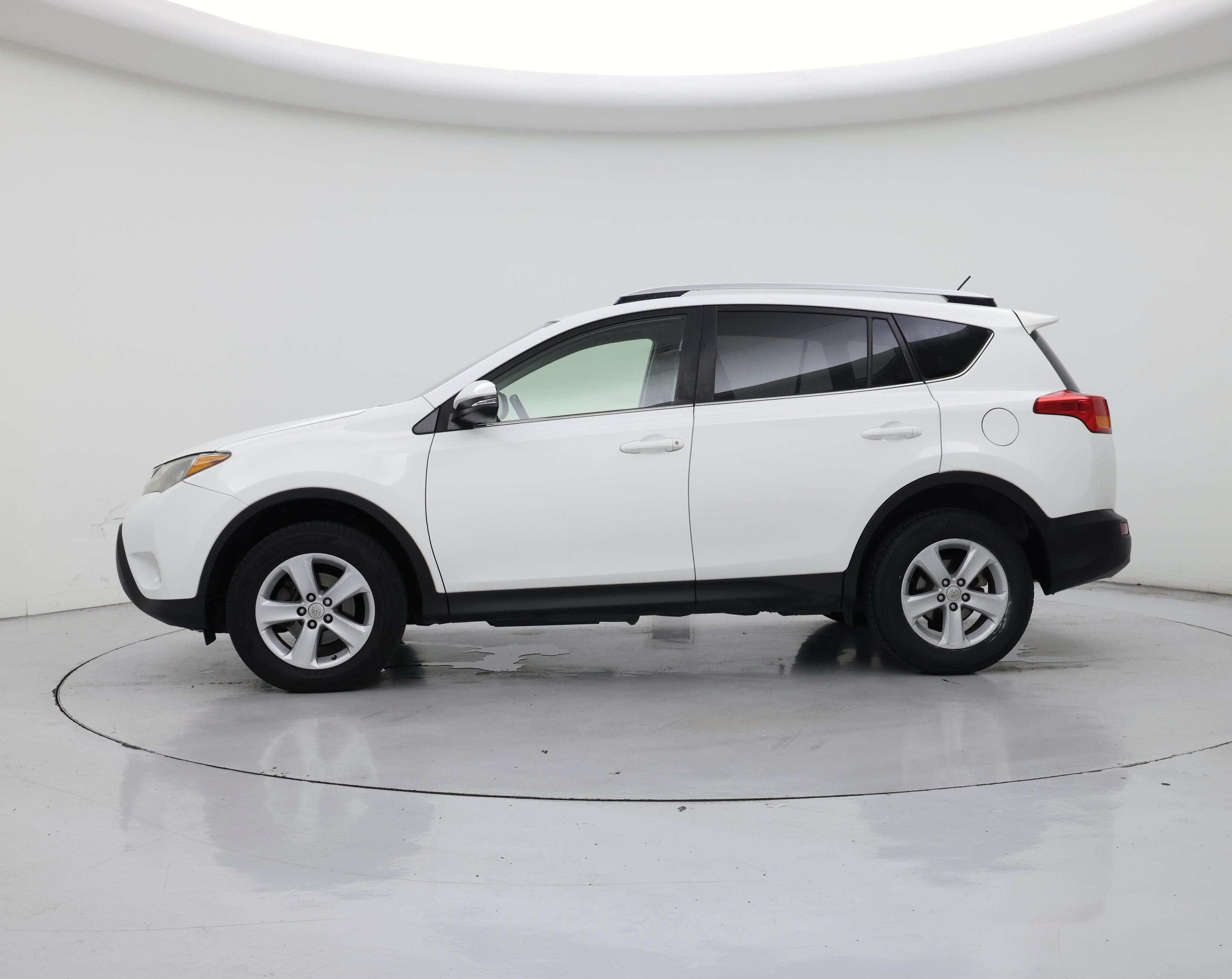 Thumbnail: 2014 Toyota RAV4 - 3