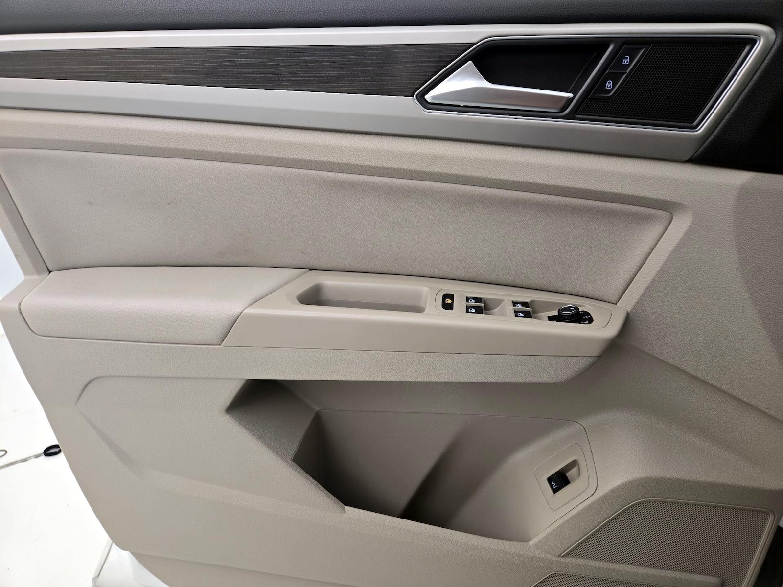 2018 Volkswagen Atlas SEL - Photo 13