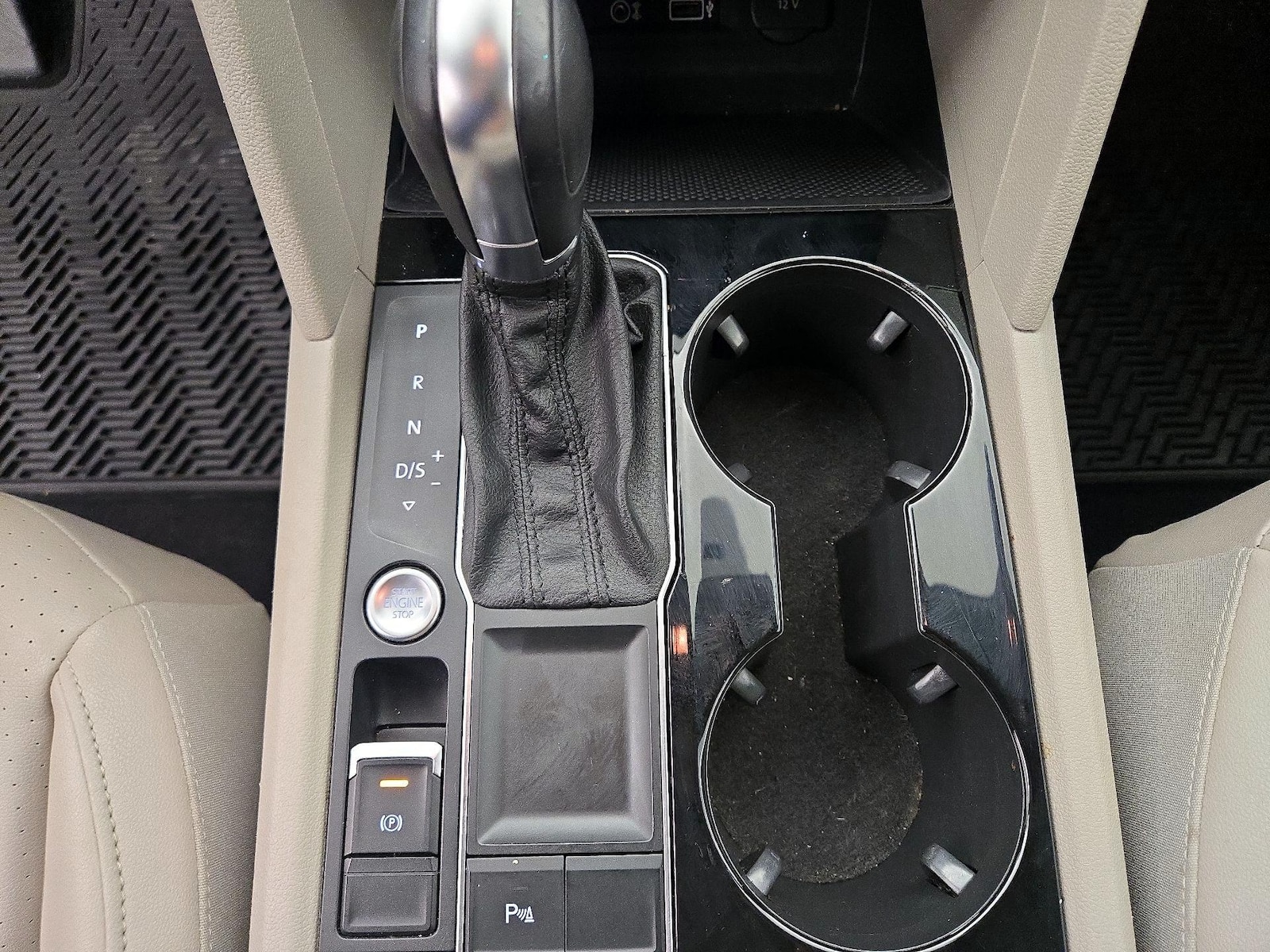 2018 Volkswagen Atlas SEL - Photo 18