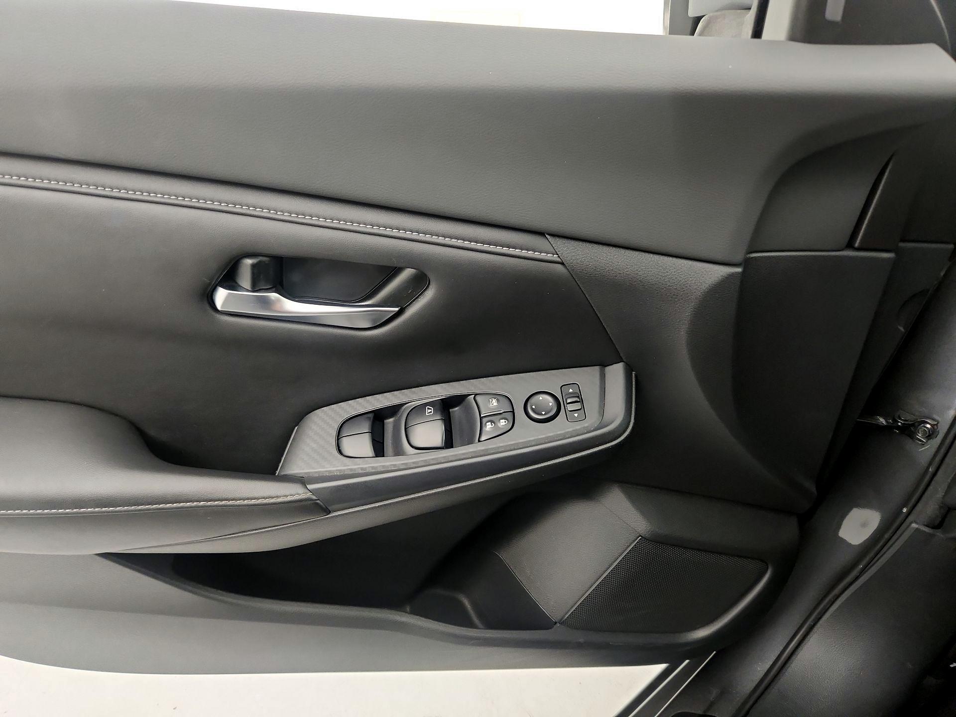 Thumbnail: 2020 Nissan Sentra - 12