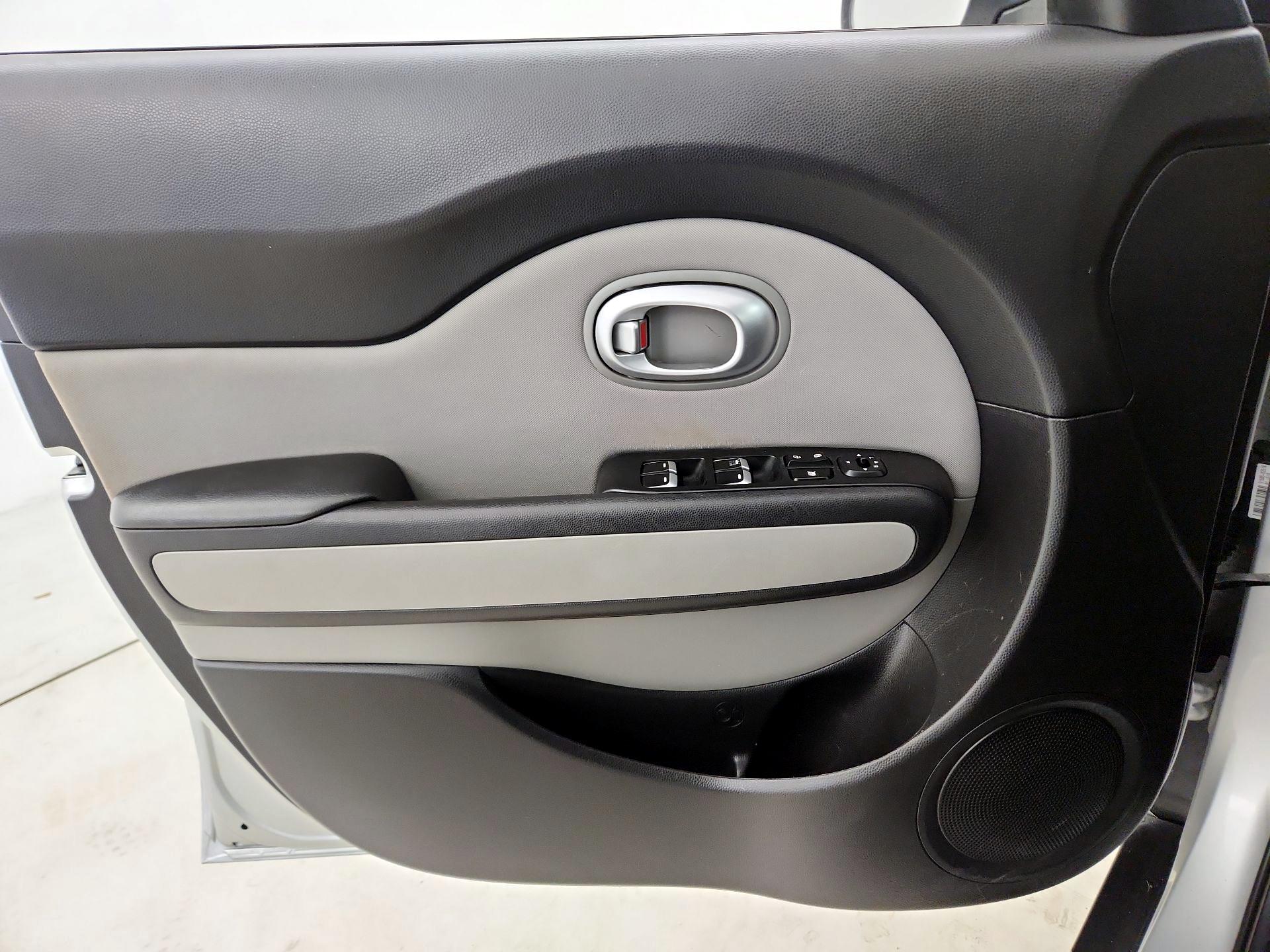 Thumbnail: 2018 Kia Soul - 12