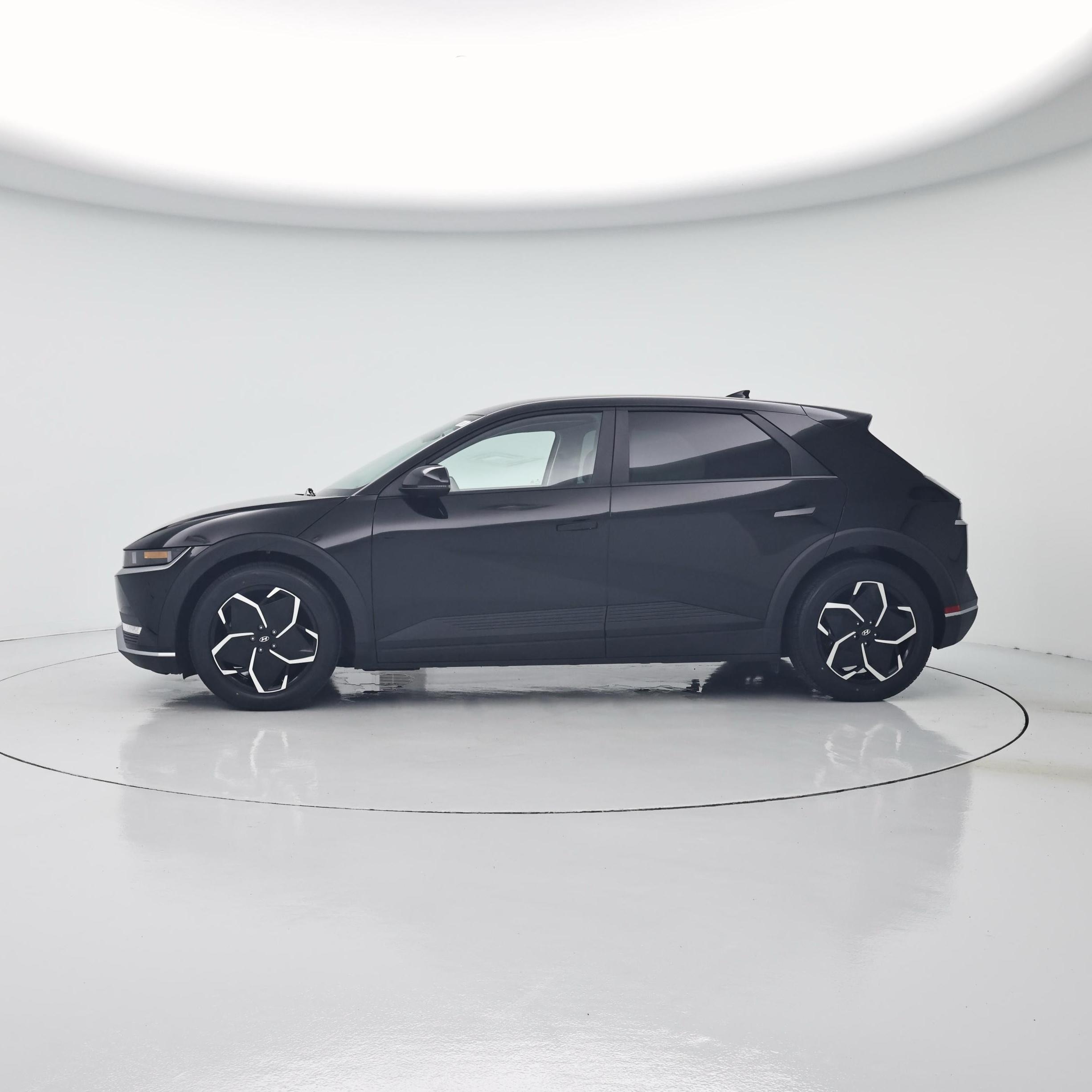 Thumbnail: 2022 Hyundai Ioniq 5 - 3