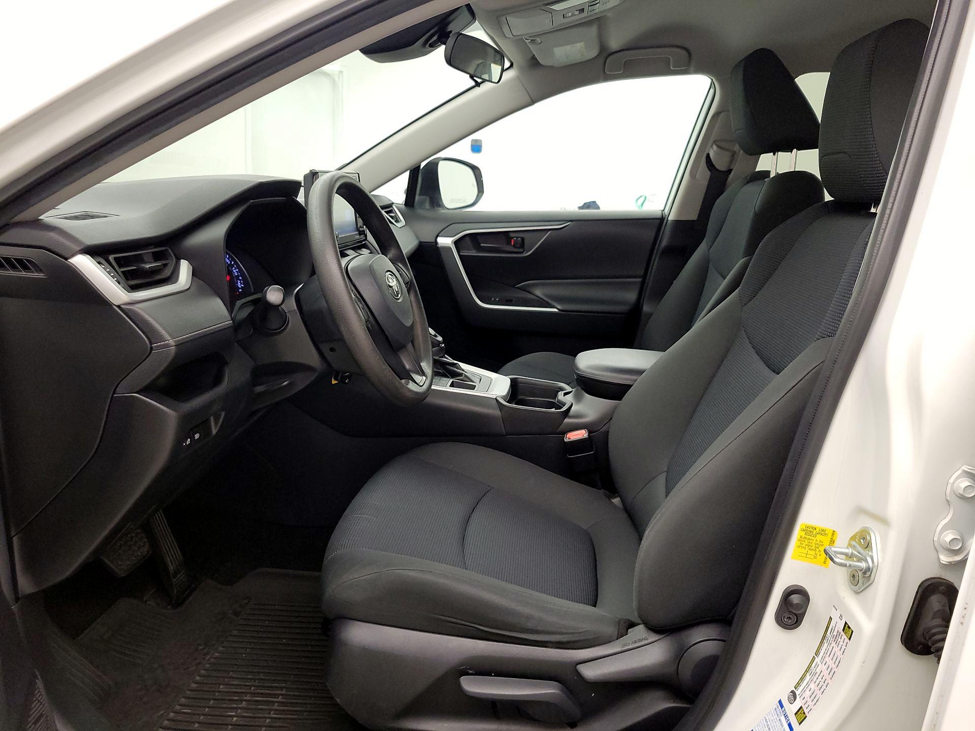Thumbnail: 2021 Toyota RAV4 - 11