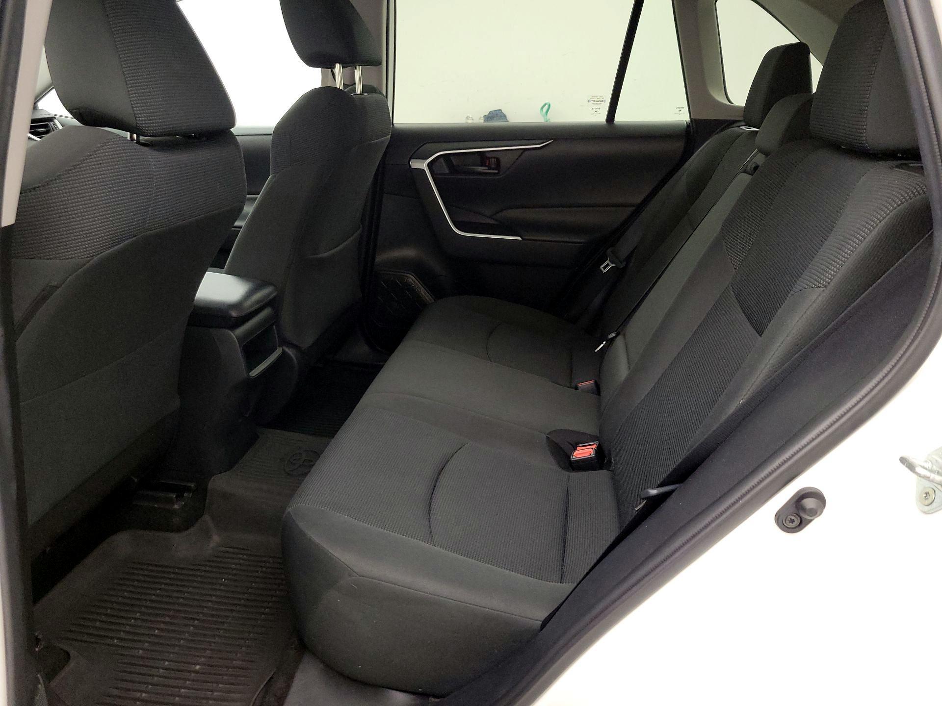 Thumbnail: 2021 Toyota RAV4 - 19