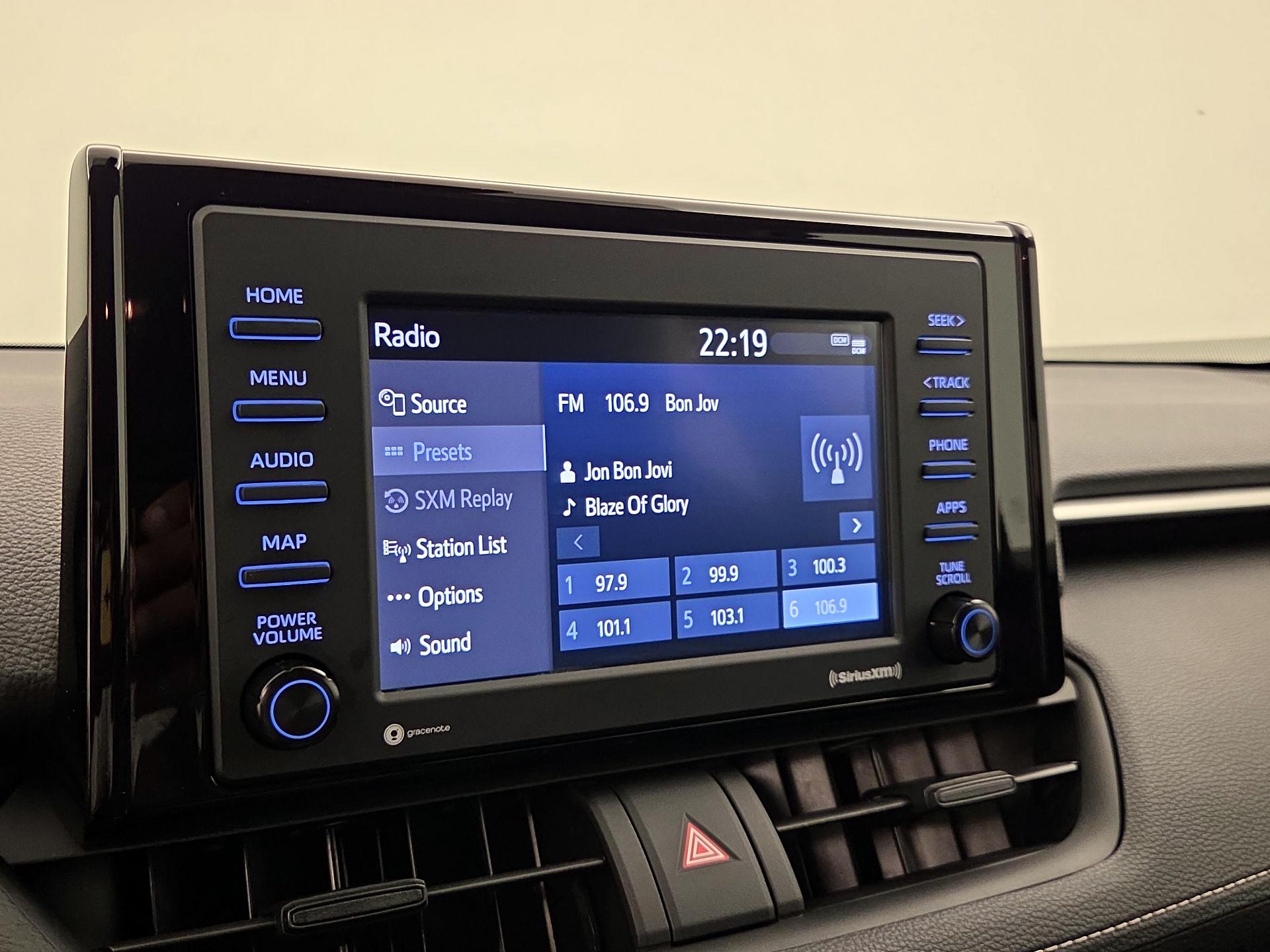 Thumbnail: 2021 Toyota RAV4 - 15