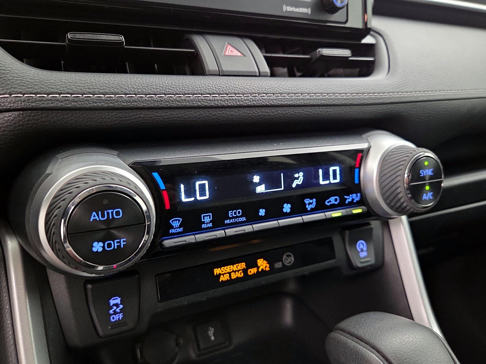 Thumbnail: 2021 Toyota RAV4 - 16