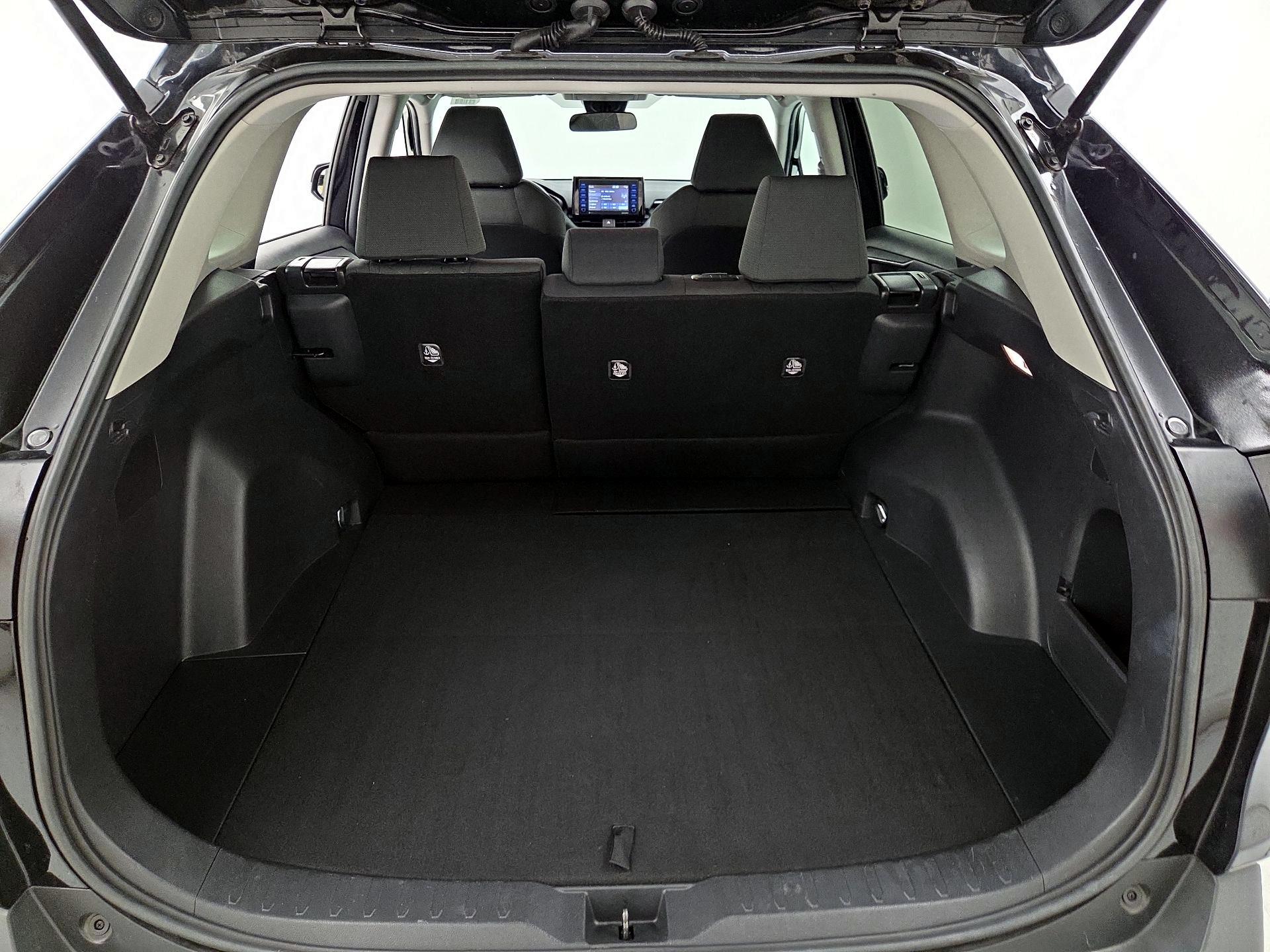 Thumbnail: 2021 Toyota RAV4 - 20