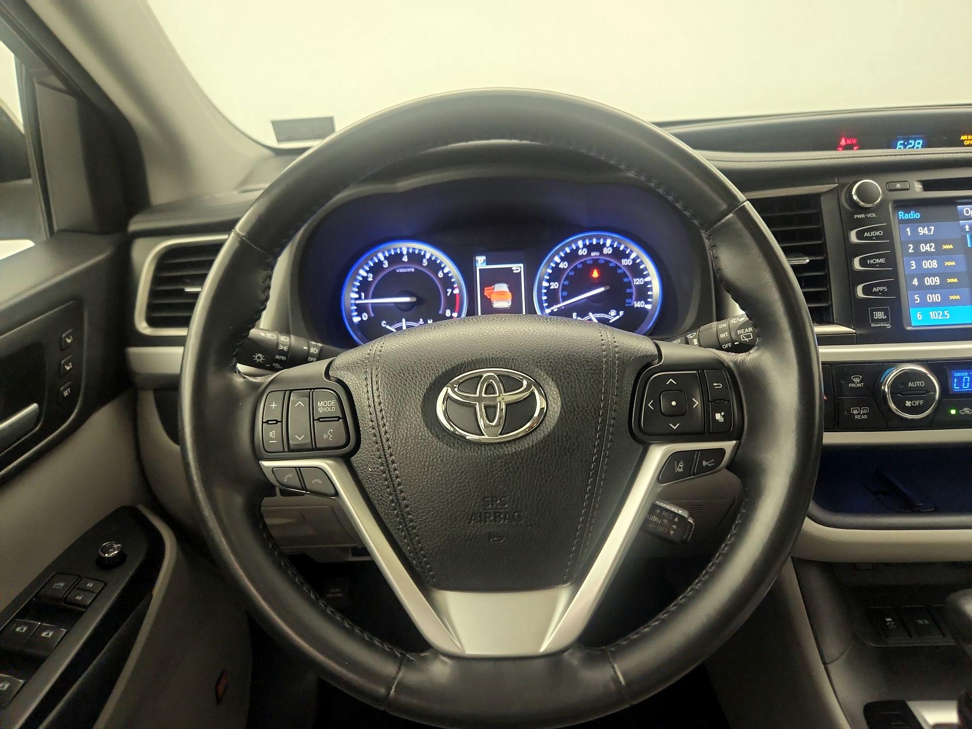 Thumbnail: 2018 Toyota Highlander - 10