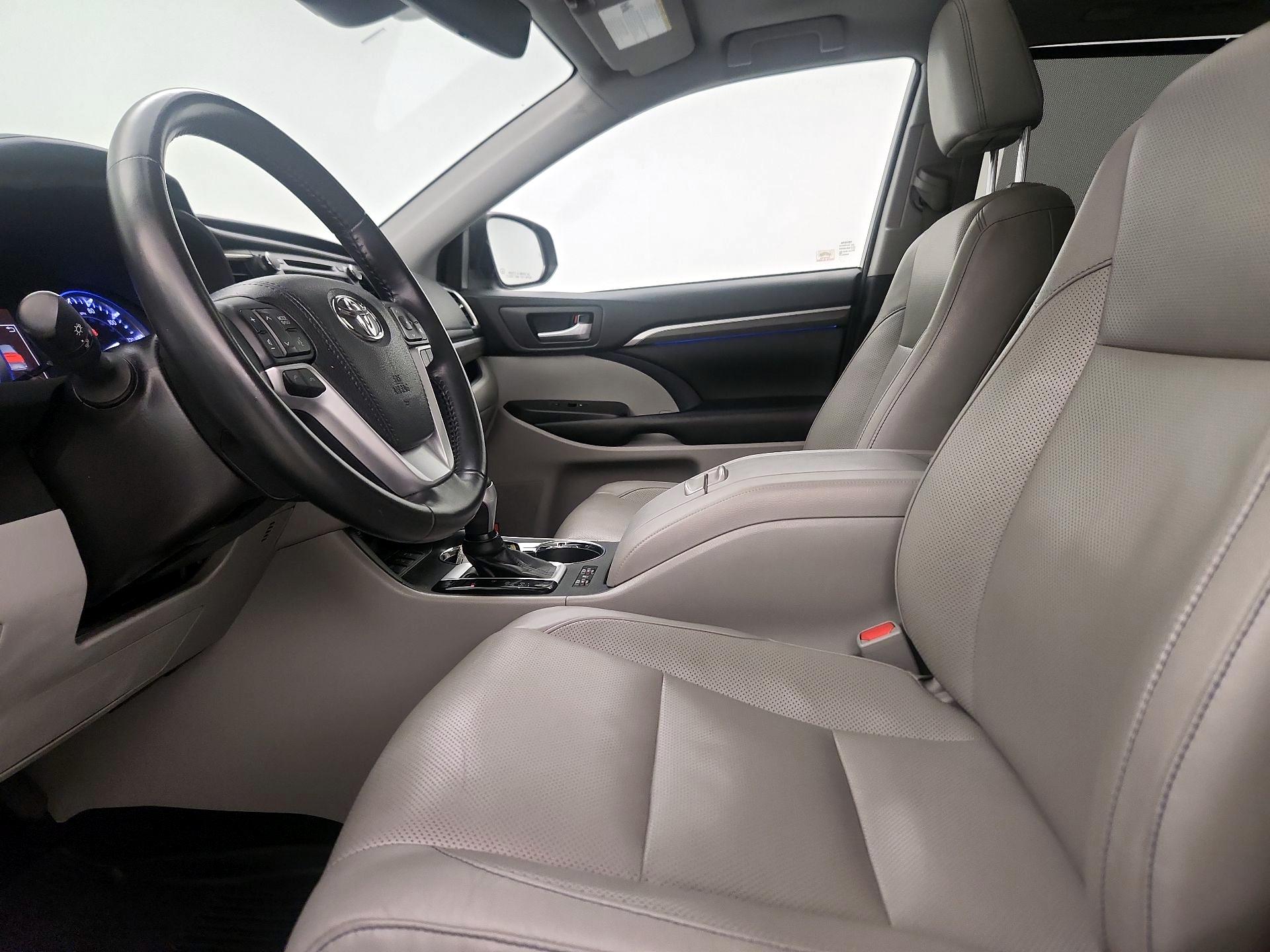 Thumbnail: 2018 Toyota Highlander - 11