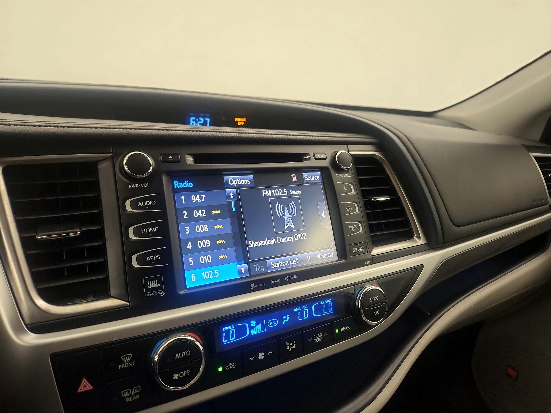 Thumbnail: 2018 Toyota Highlander - 15